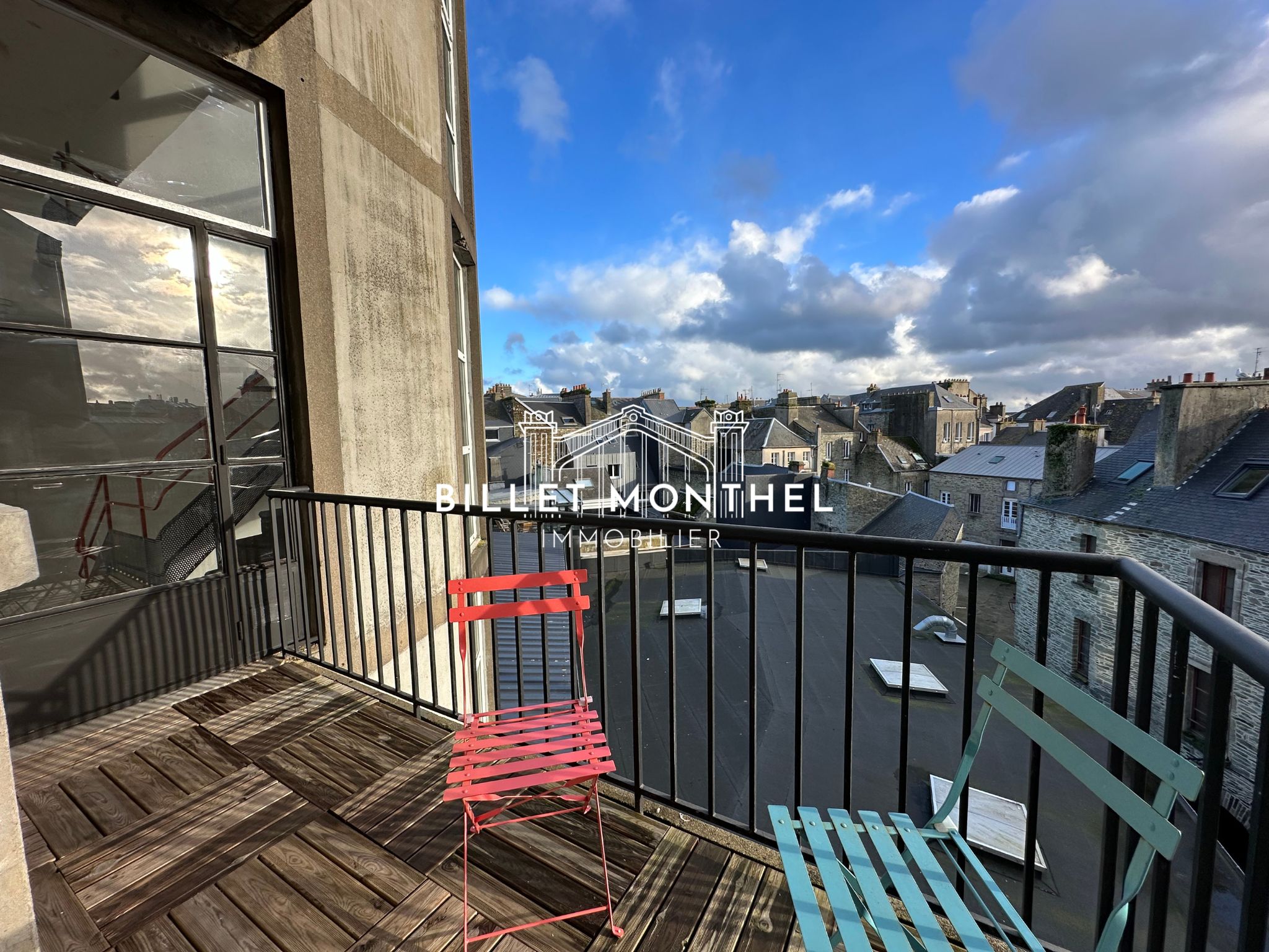 appartement-location-centre-cherbourg-t1-balcon-entrée