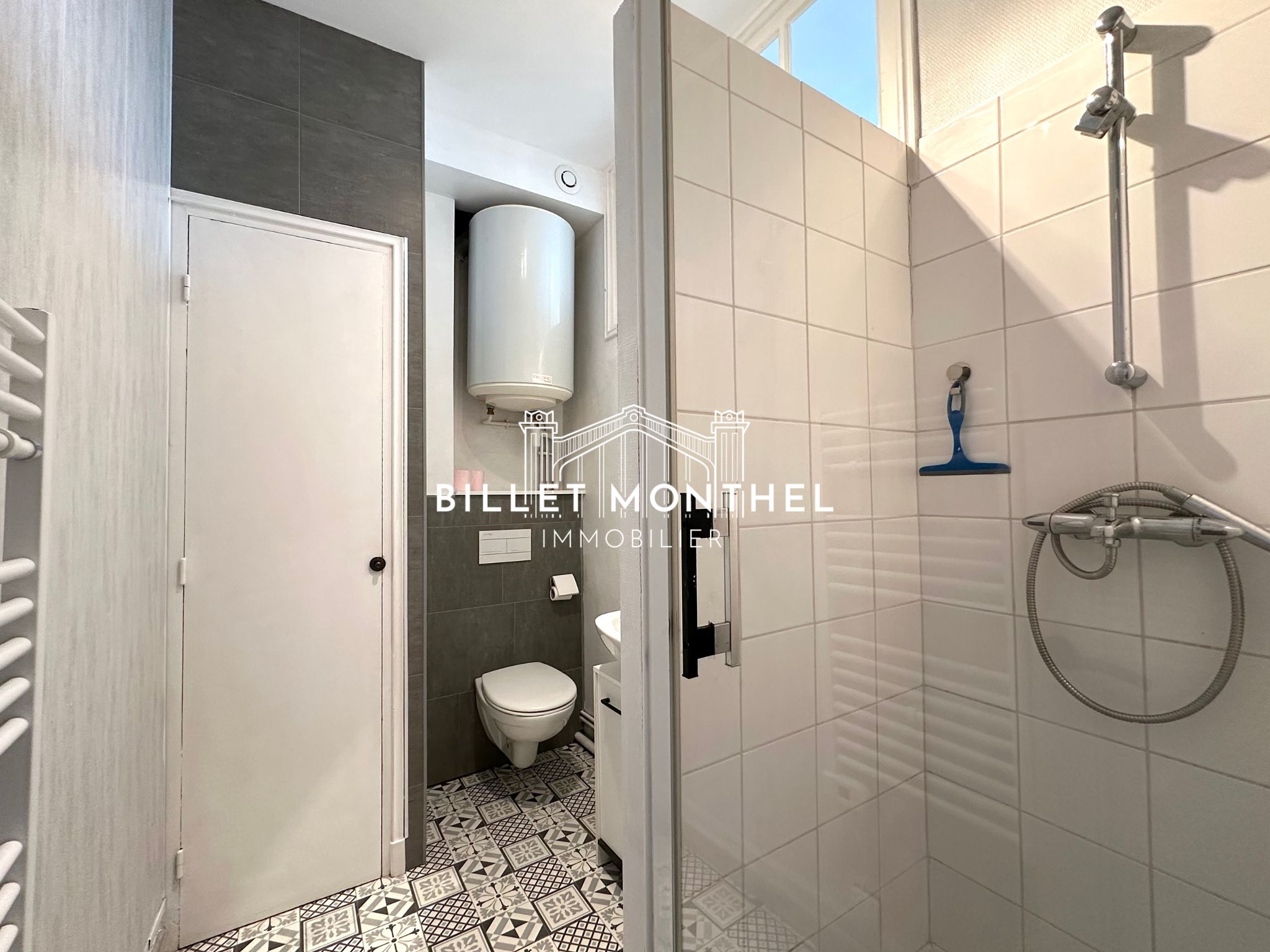 appartement-location-centre-cherbourg-t1-salle-eau-douche-toilettes