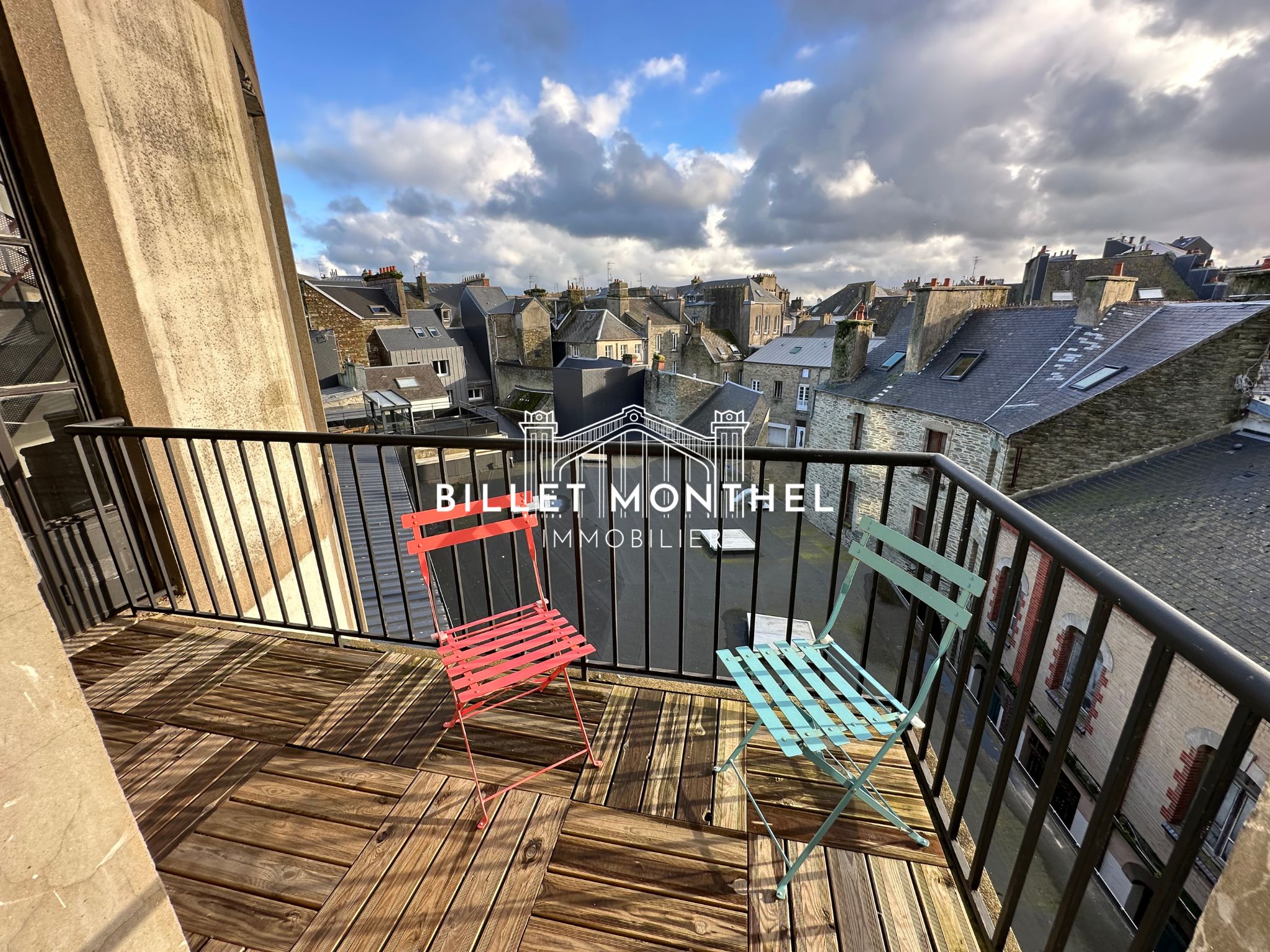 appartement-location-centre-cherbourg-t1-vue-balcon-toits