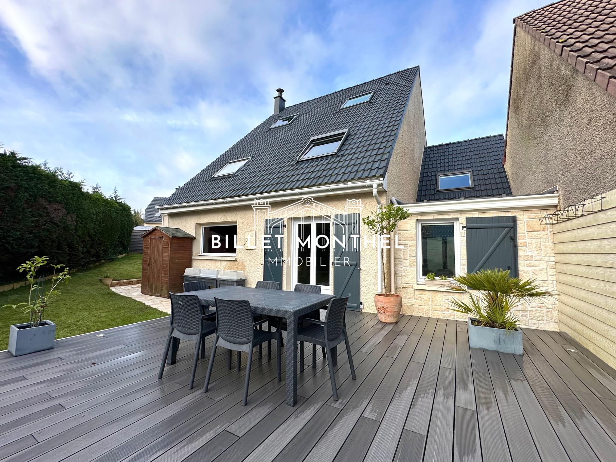 30-vue-facade-exterieur-terrasse-barbecue-jardin-maison-equeurdreville-cherbourg