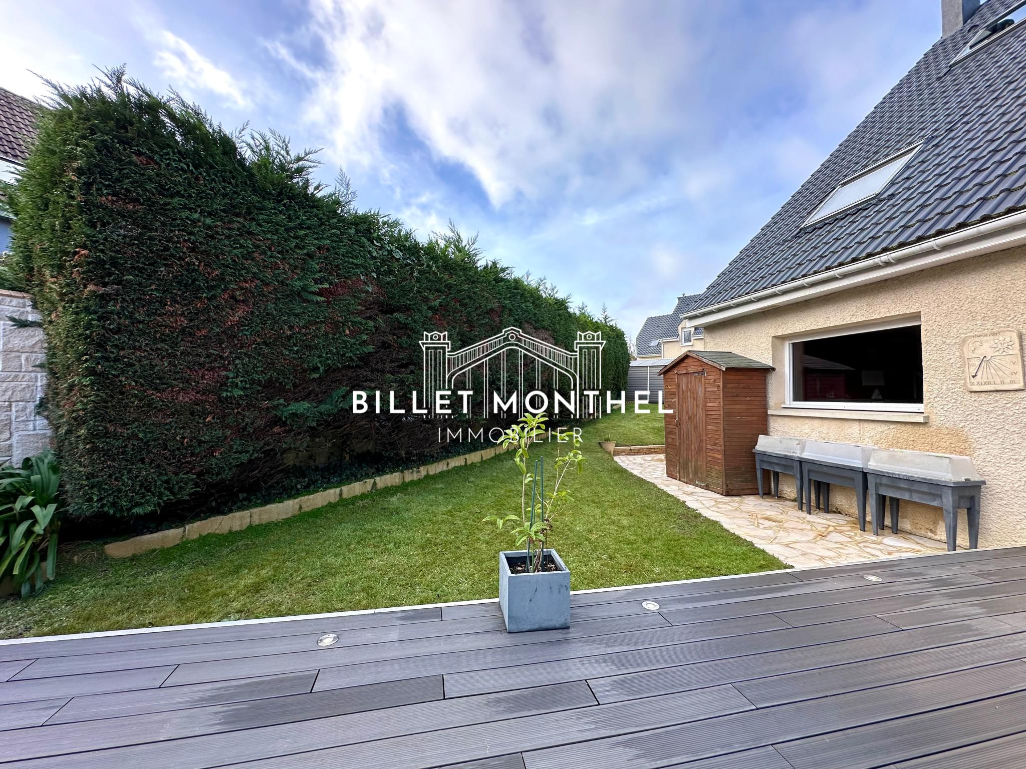 31-haie-exterieur-terrasse-salon-jardin-maison-equeurdreville-cherbourg