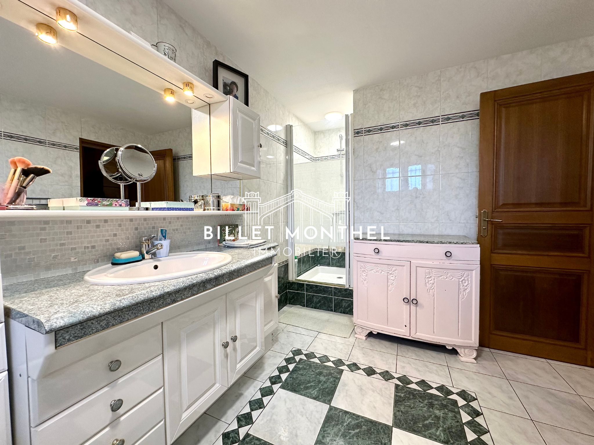 salle-eau-douche-rdc-maison-longere-propriété-pierre-omonville-immobilier-digosville-cherbourg