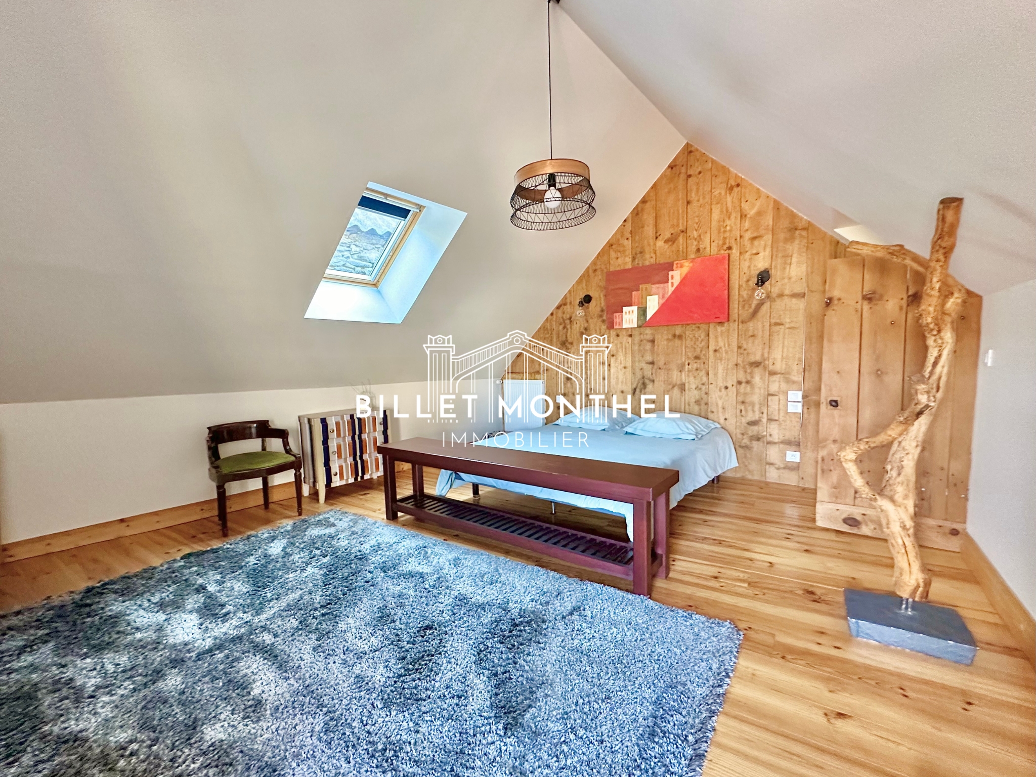 maison-bretteville-chambre-parquet-mansardée