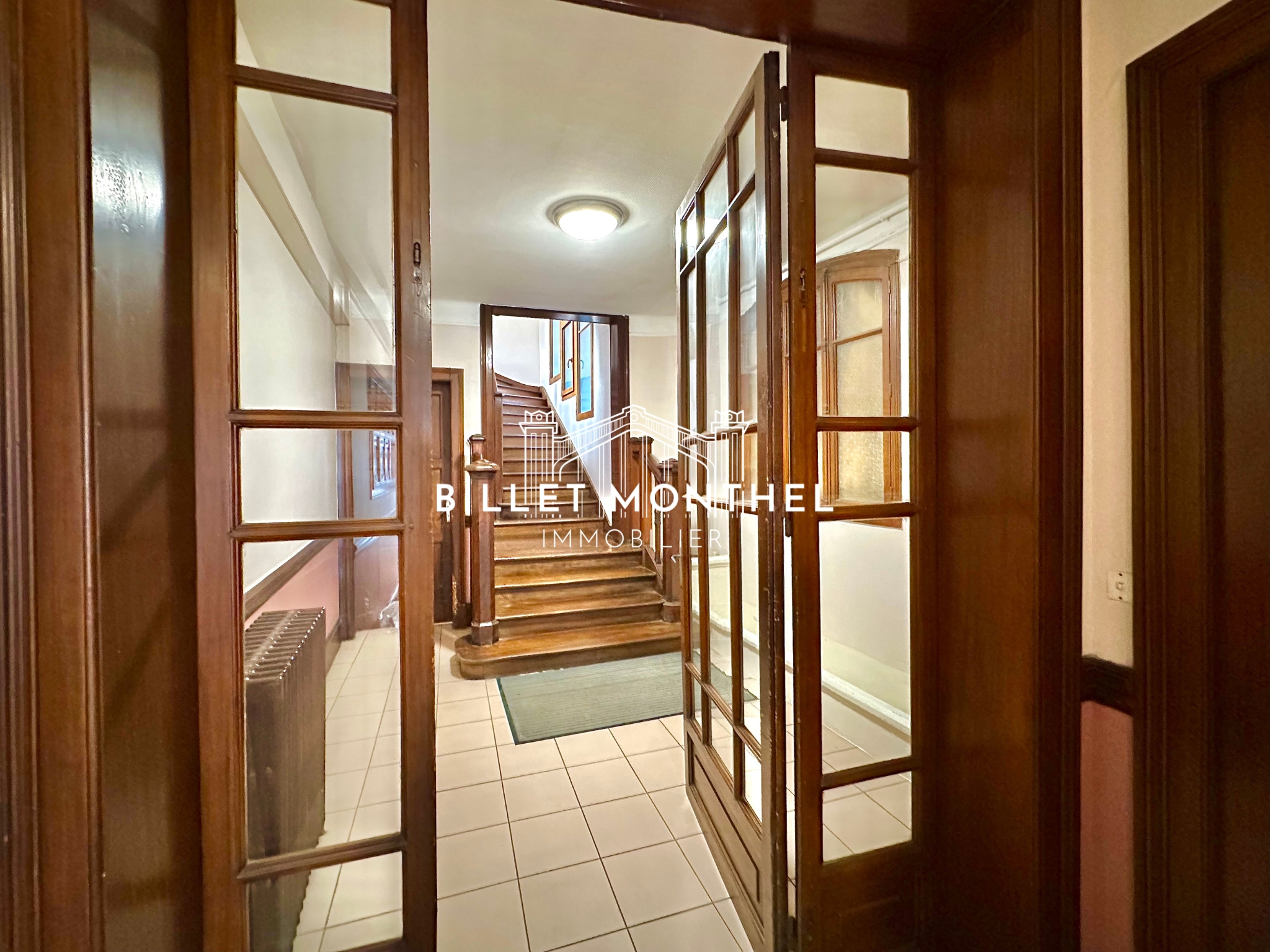 parties-communes-immeuble-ancien-deco-cherbourg-centre-appartement