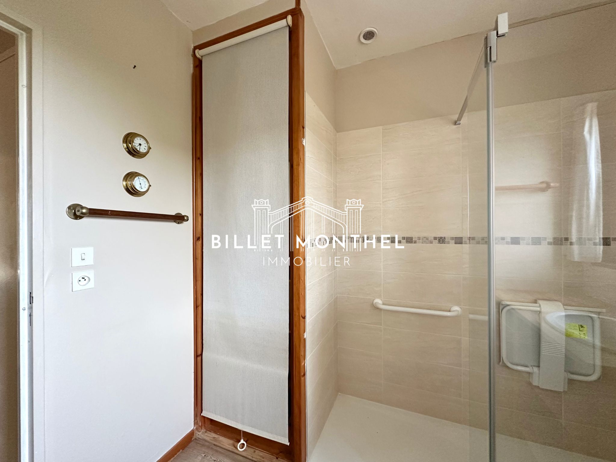 15-maison-vue-mer-digosville-intérieur-salle-eau