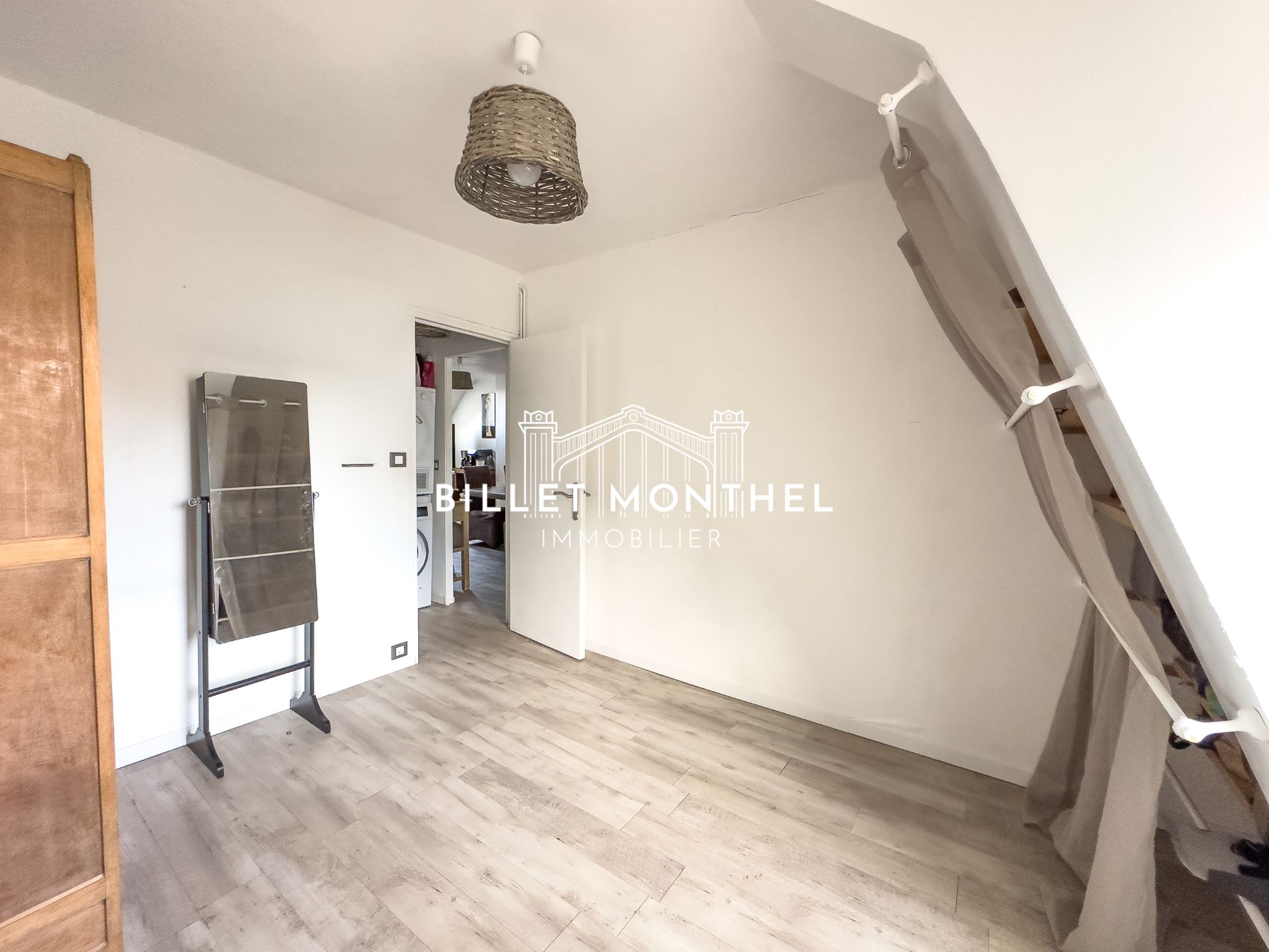 appartement-cherbourg-duplex-première-chambre-autre-angle