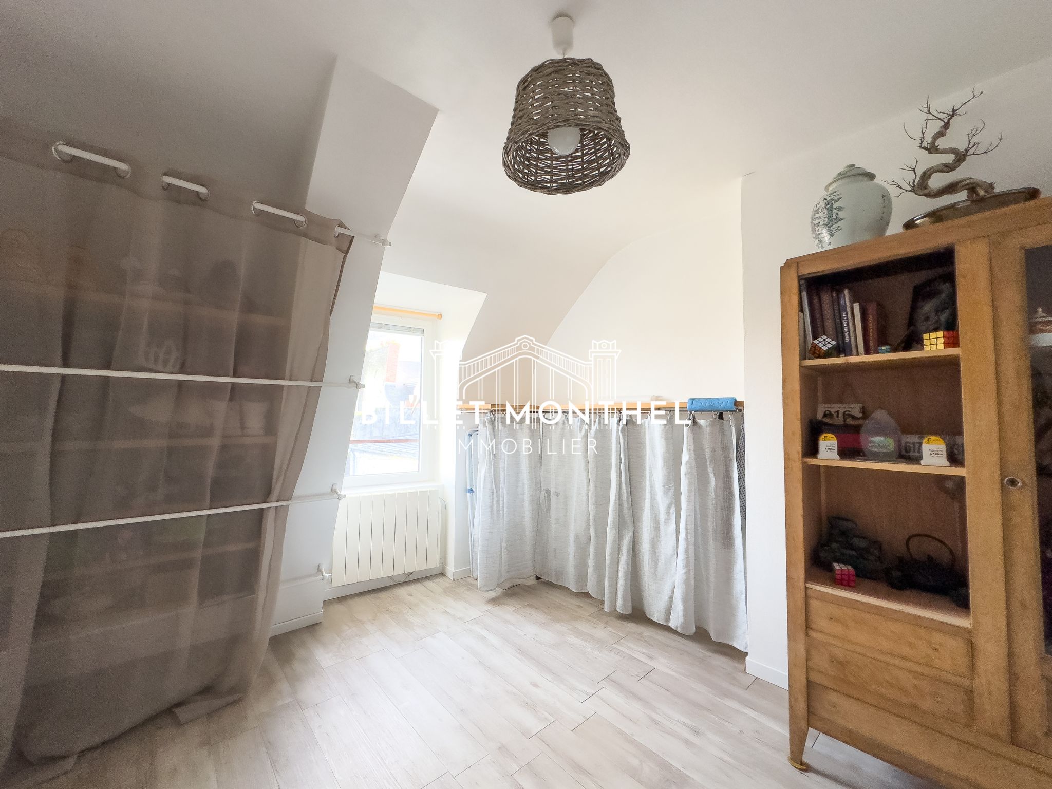 appartement-cherbourg-duplex-première-chambre-rangements