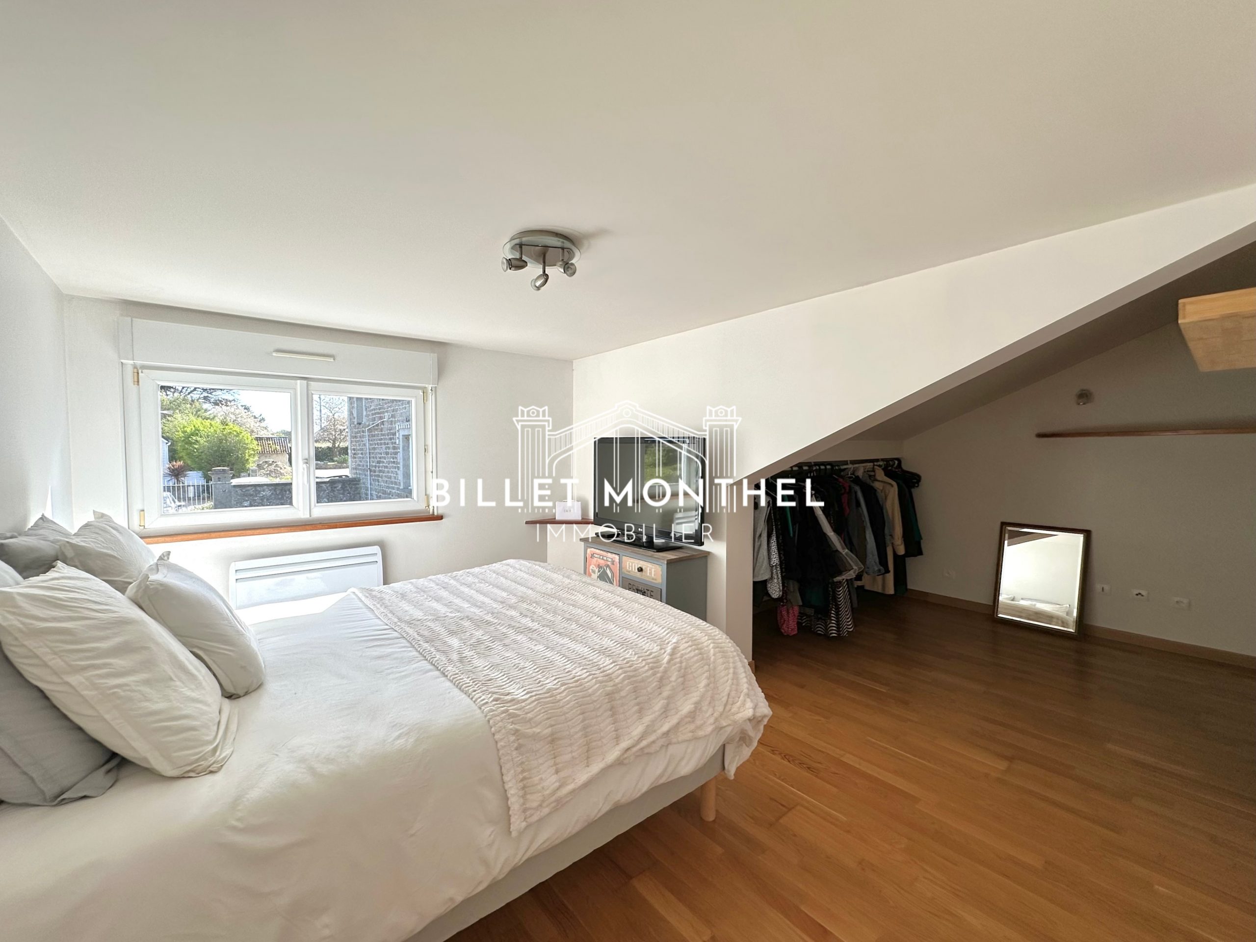maison-fermanville-chambre-premier-etage