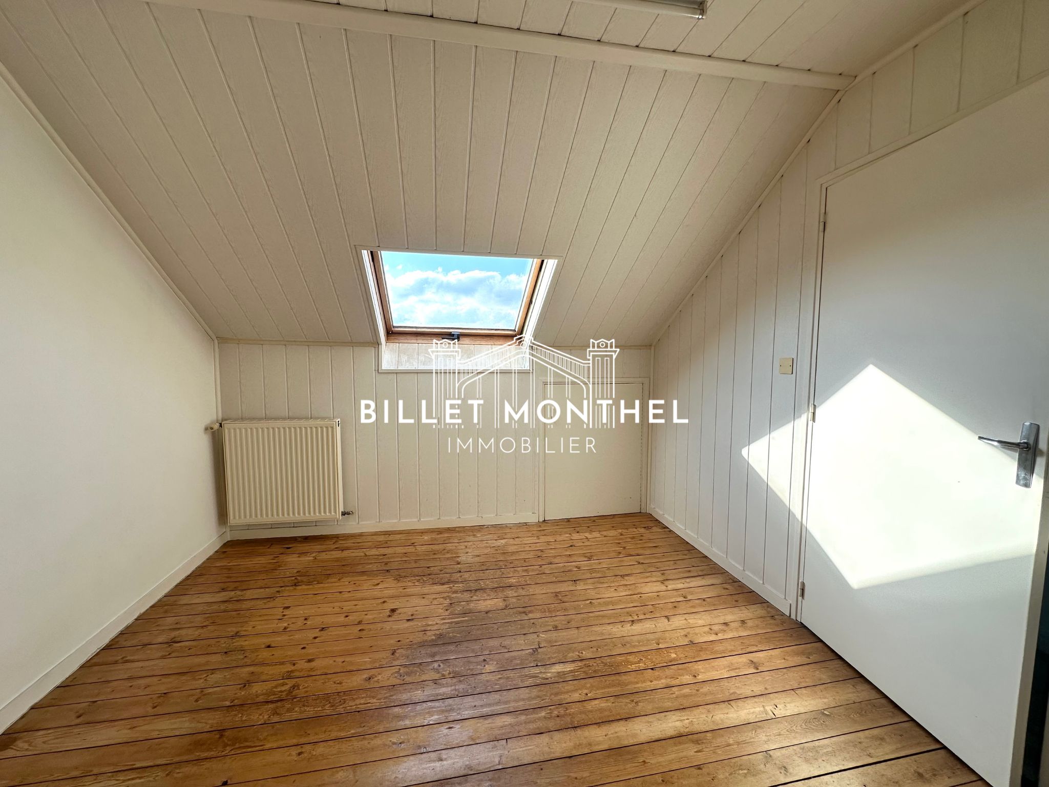 pièce-mansardée-maison-tourlaville