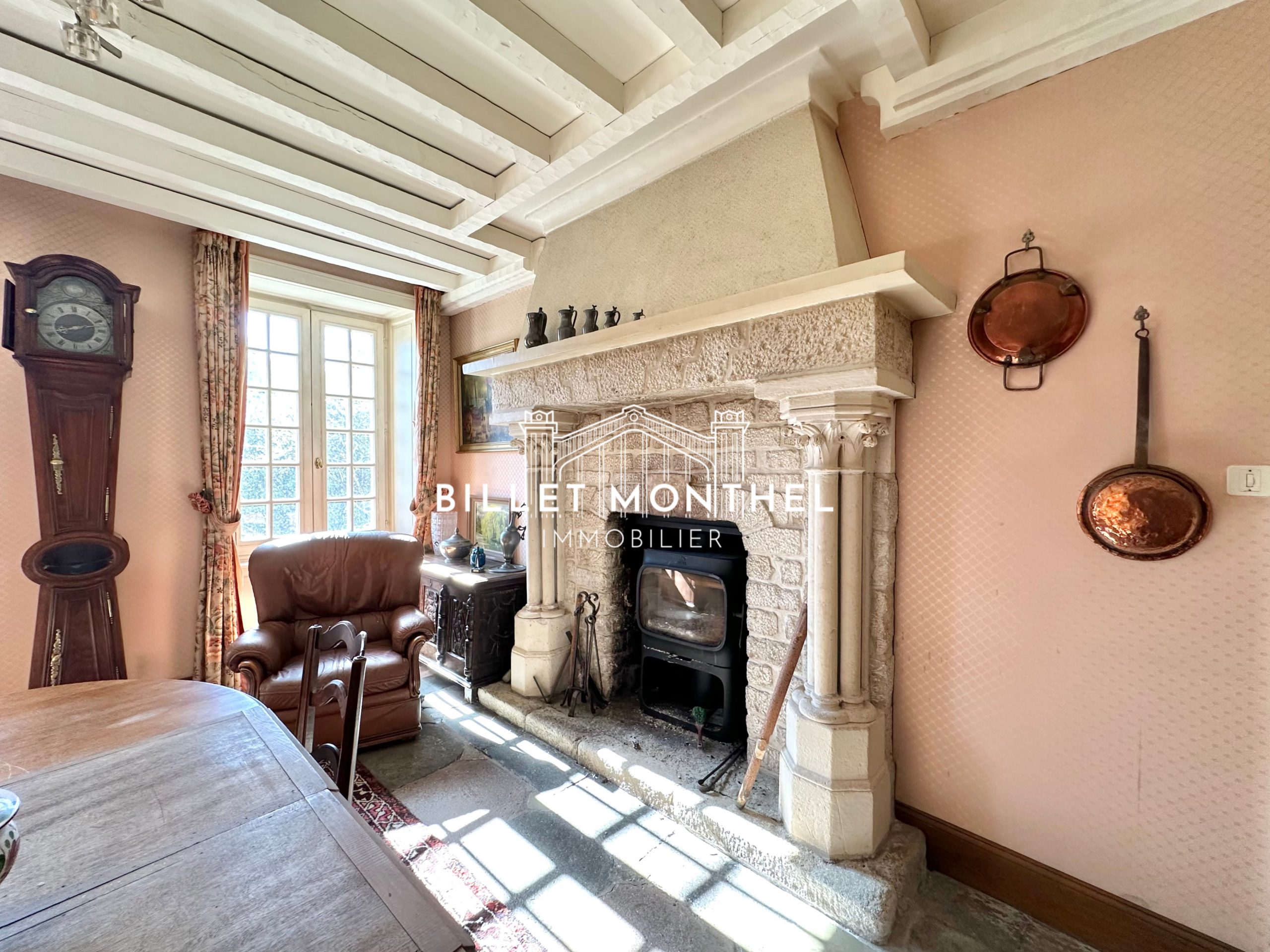 salle-à-manger-cheminée-grande-insert-maison-maître-propriété-querqueville