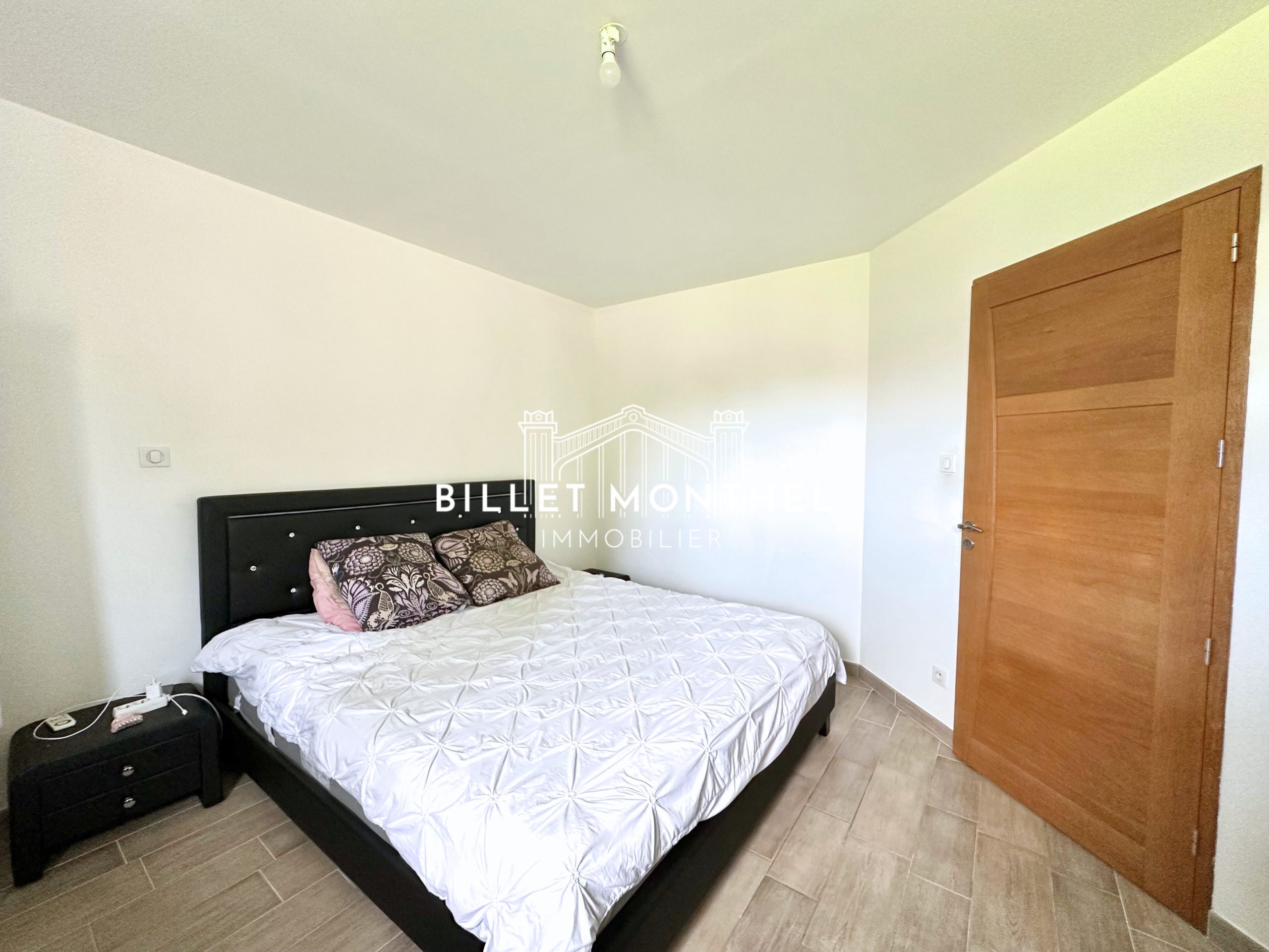 chambre-autonomie-plain-pied-maison-fermanville-agence-immobiliere-cherbourg