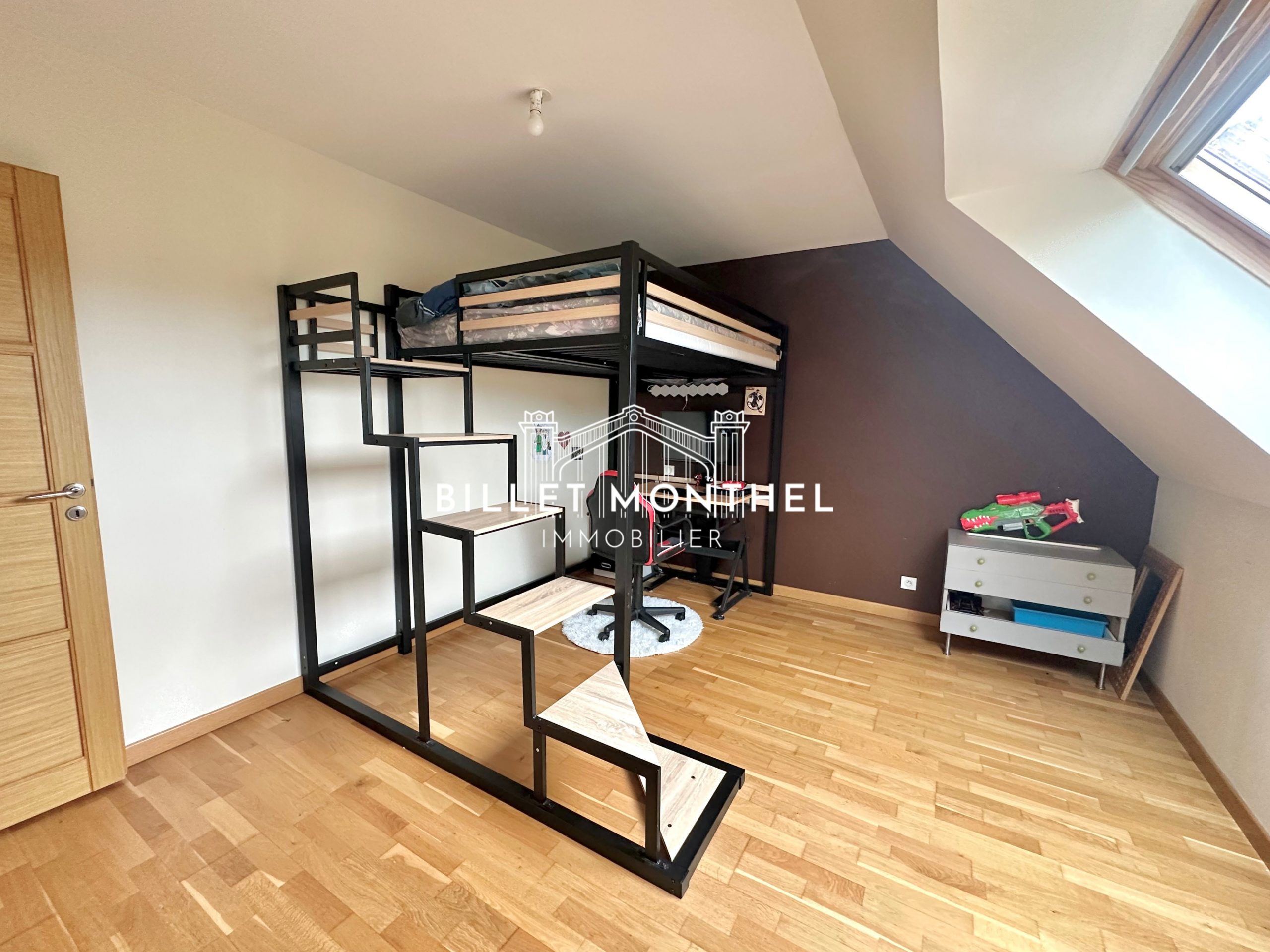 deuxieme-lit-mezzanine-chambre-premier-étage-fermanville-agence-immobiliere-cherbourg