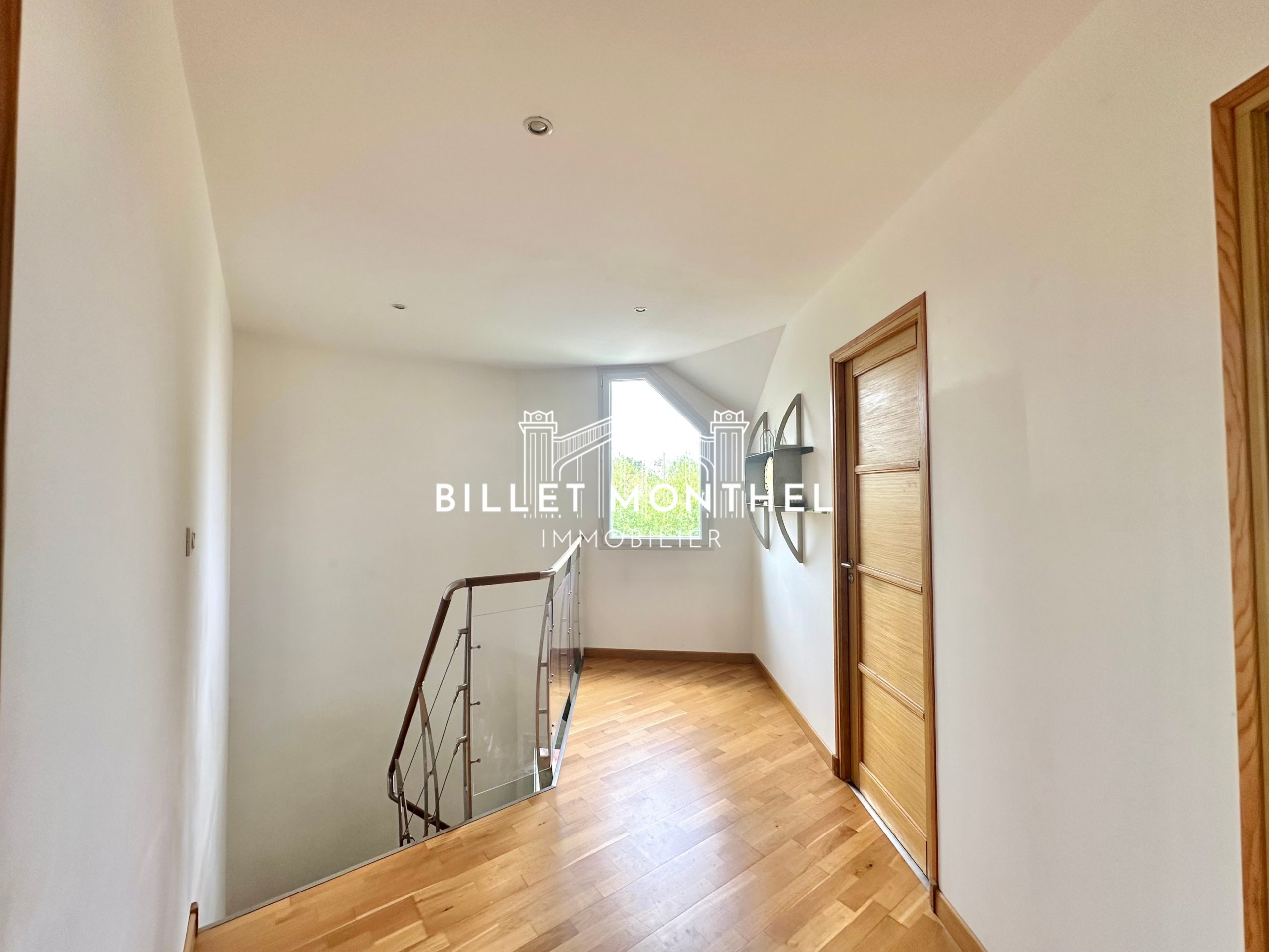 palier-parquet-fermanville-agence-immobiliere-cherbourg