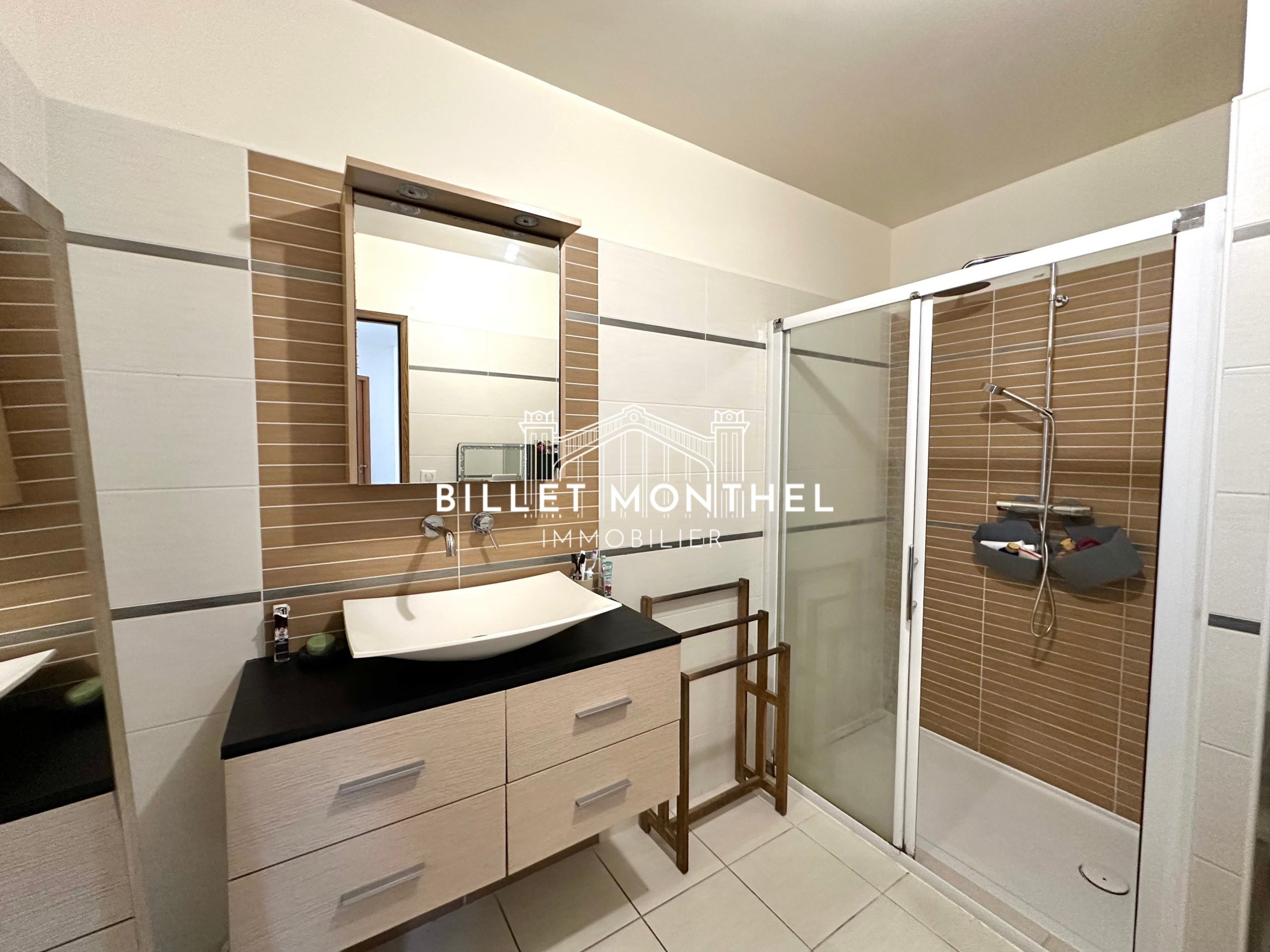 salle-eau-rdc-maison-fermanville