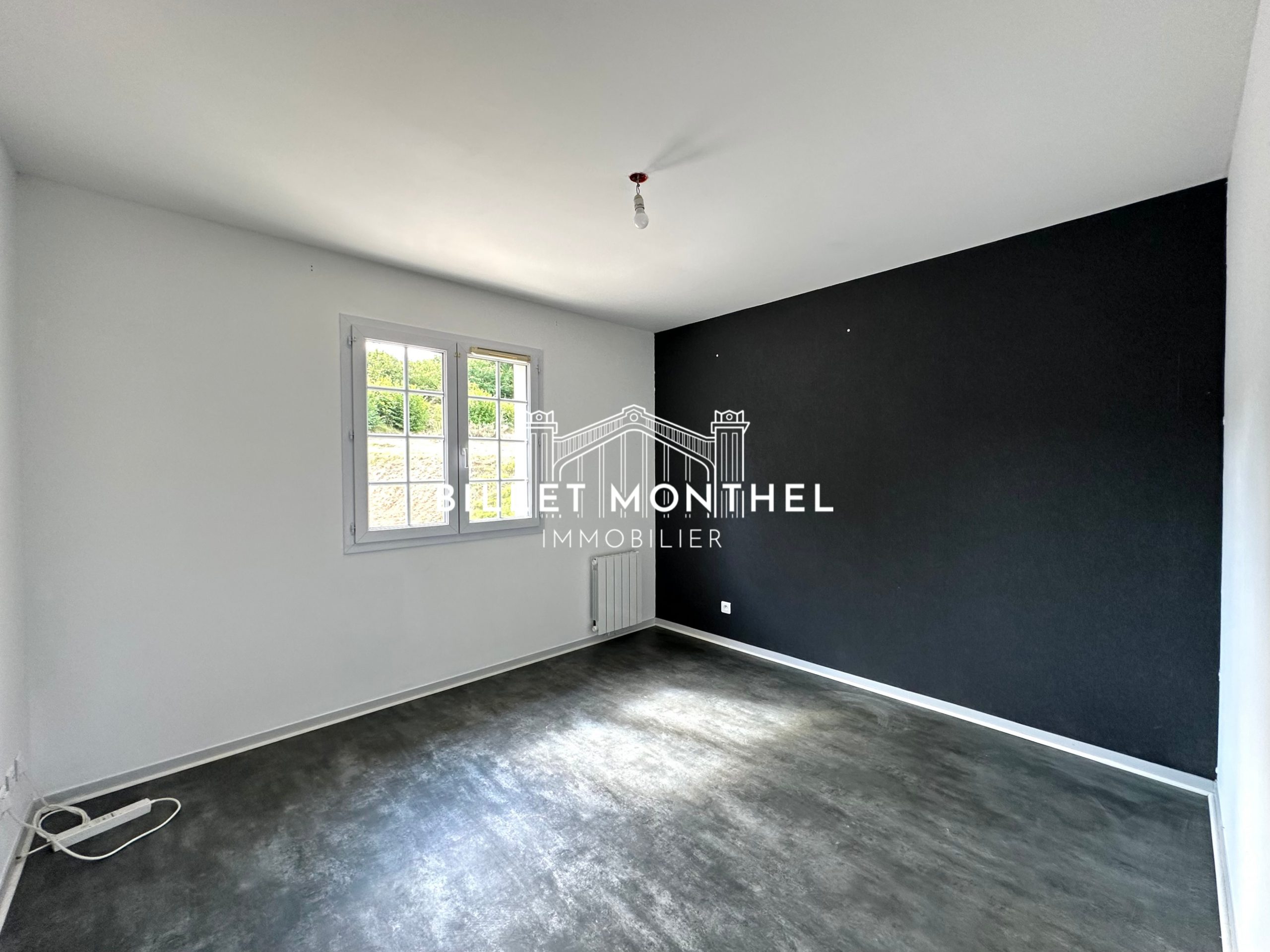 chambre-2-autonomie-plain-pied-maison-en-location-brix