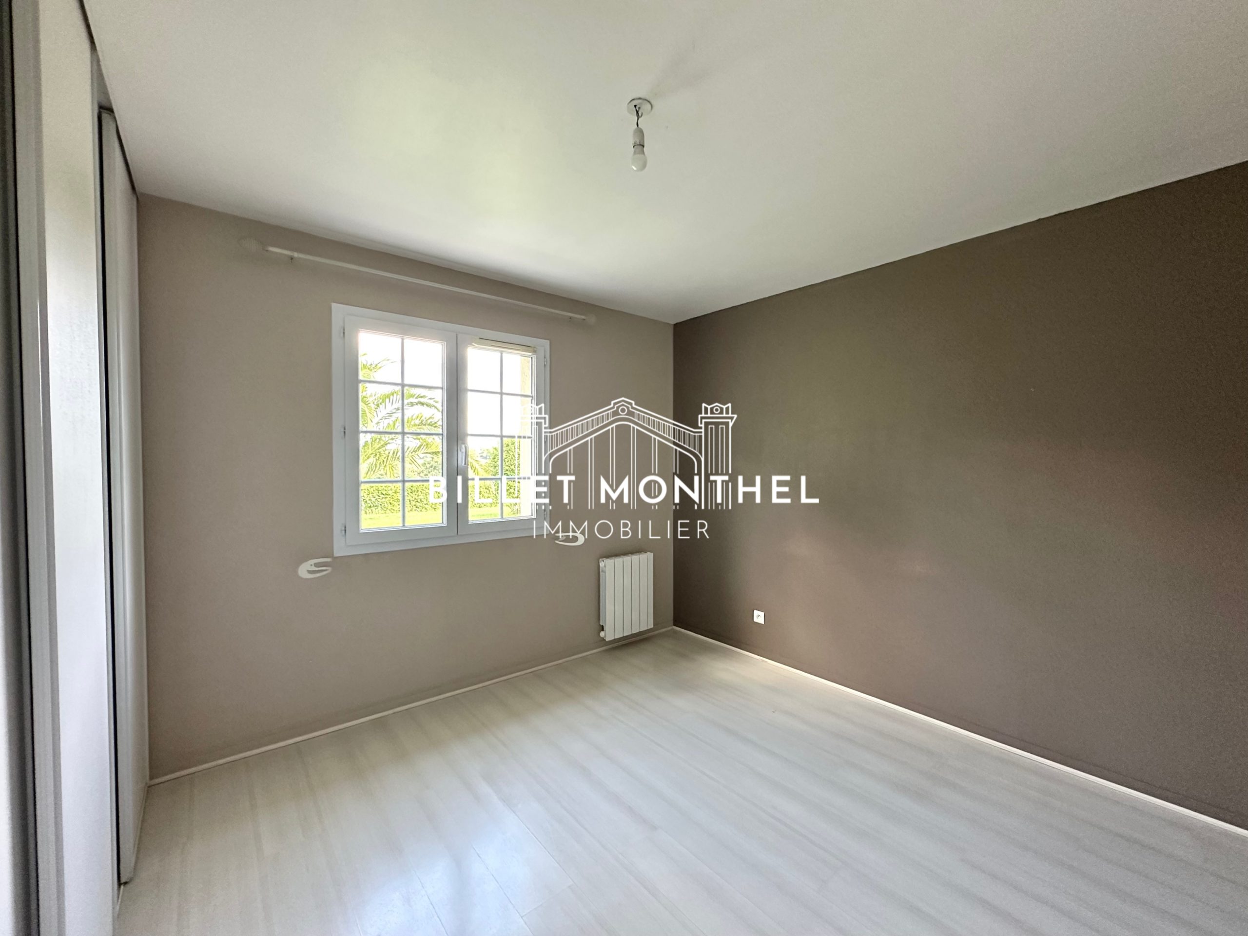 chambre-3-maison-à-louer-brix