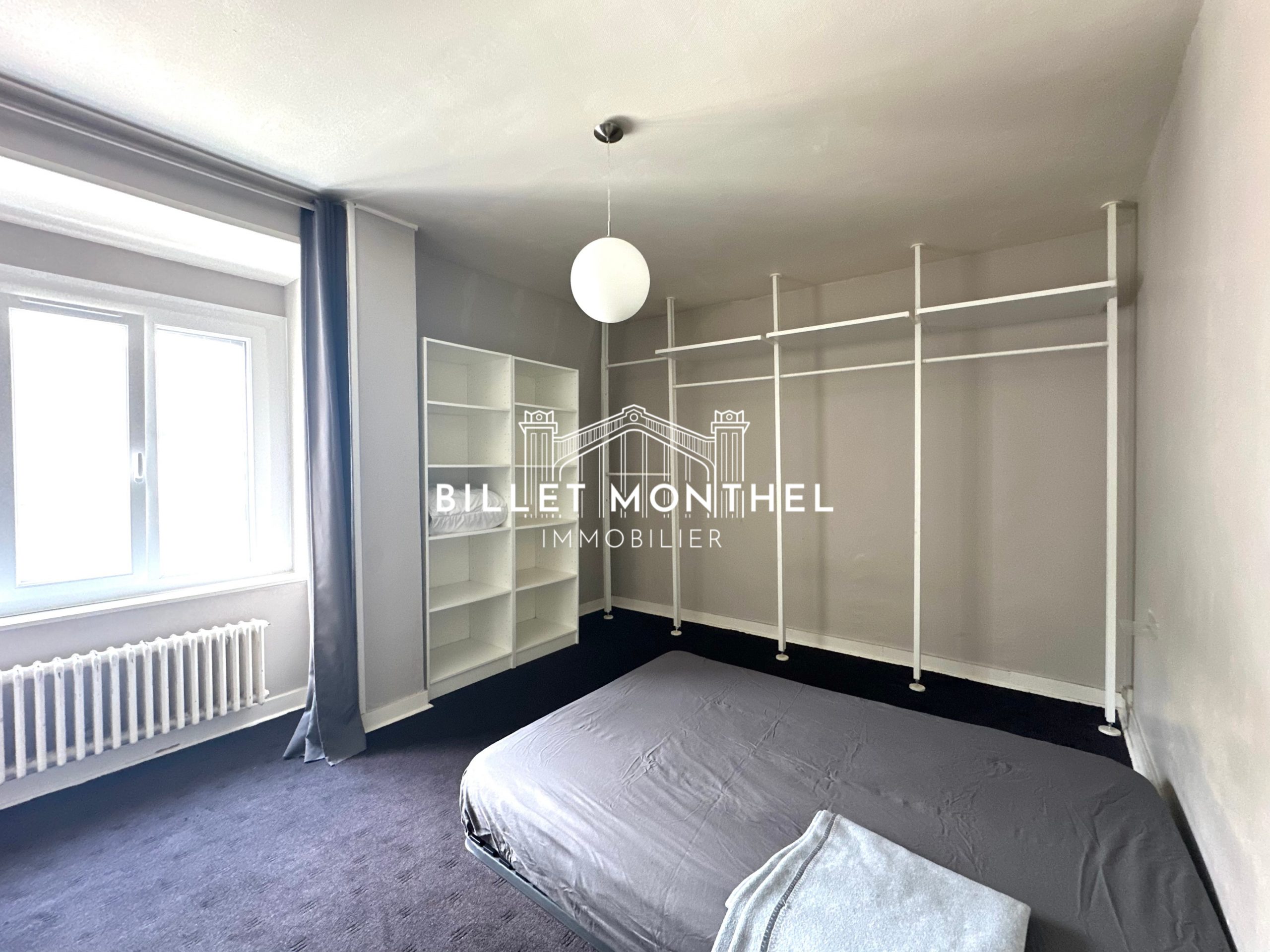 immeuble-rapport-trois-appartements-cherbourg-salon-appartement-duplex-chambre-dernier-étage