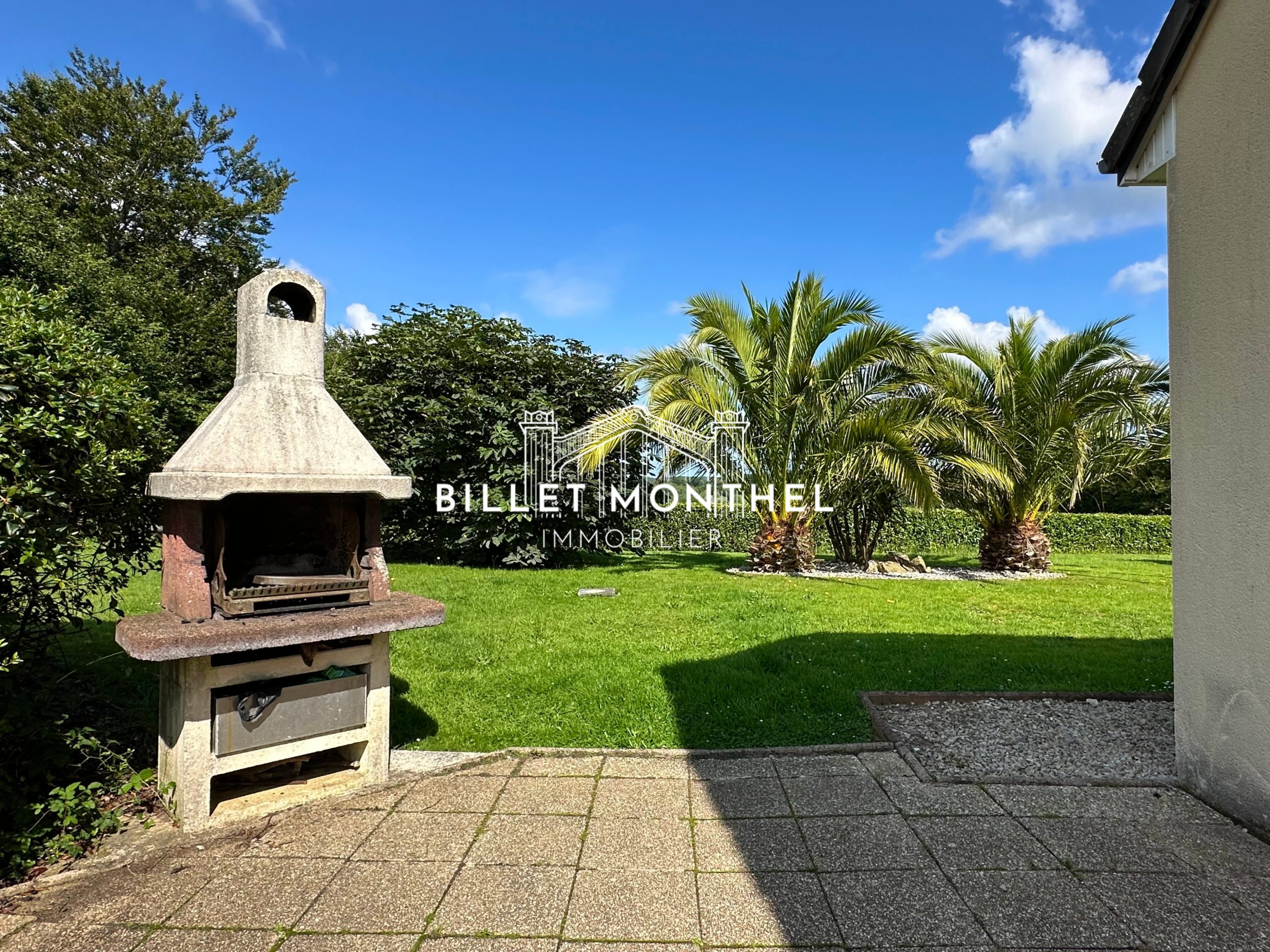 terrasse-jardin-maison-en-location-brix