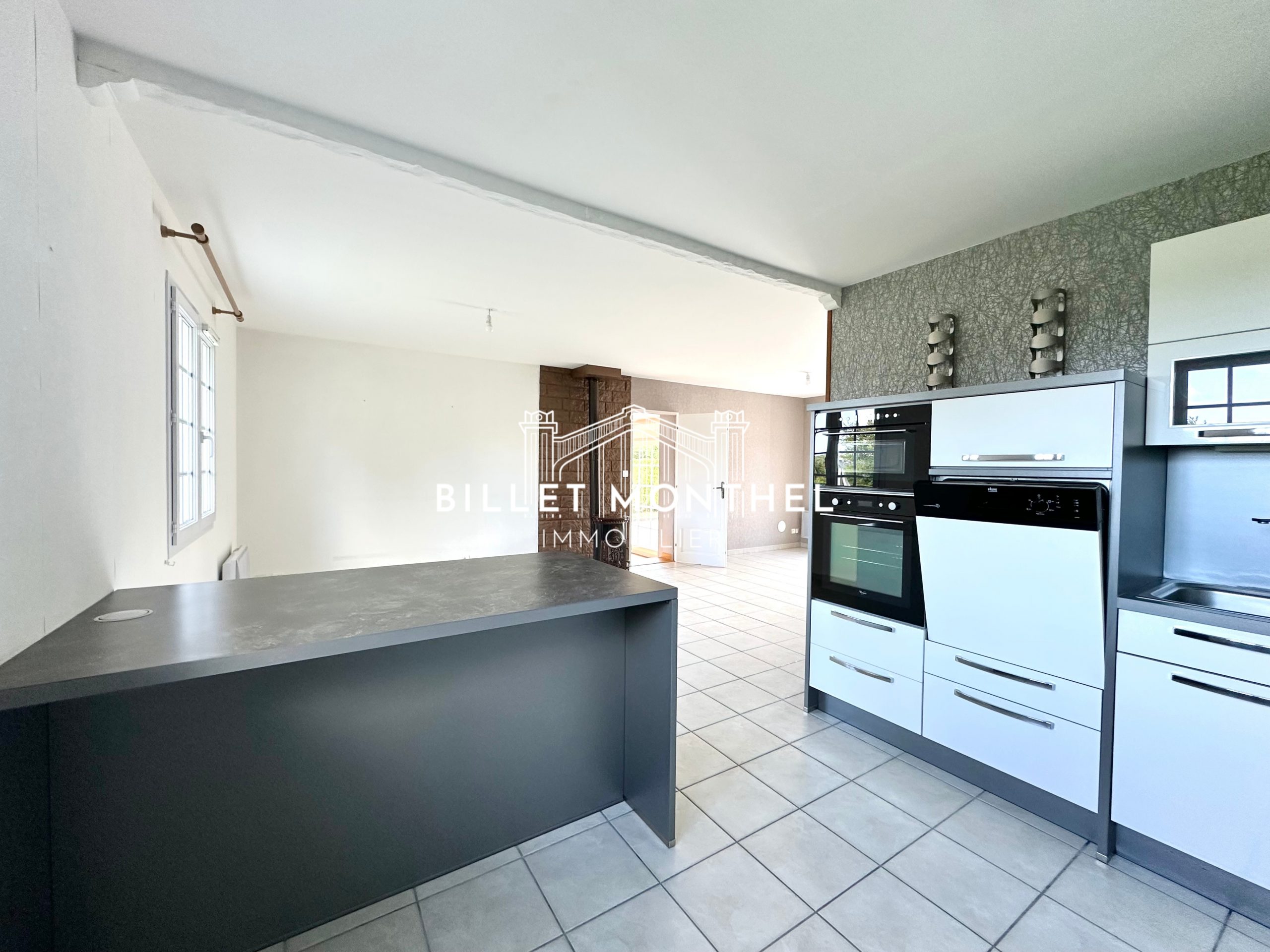 vue-cuisine-salle-à-manger-maison-brix