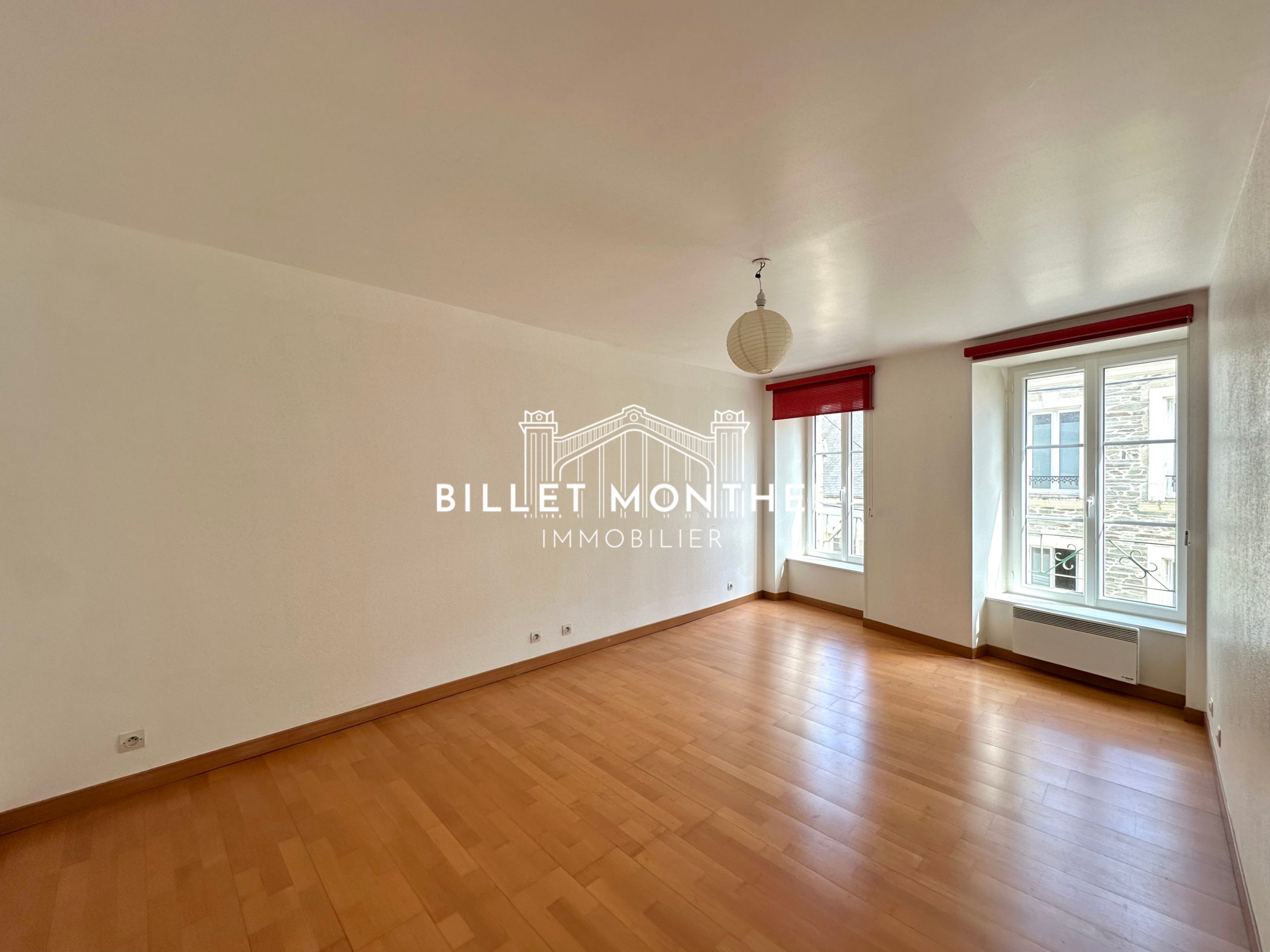 chambre1-appartement-centre-ville-cherbourg-immobilier-à-vendre