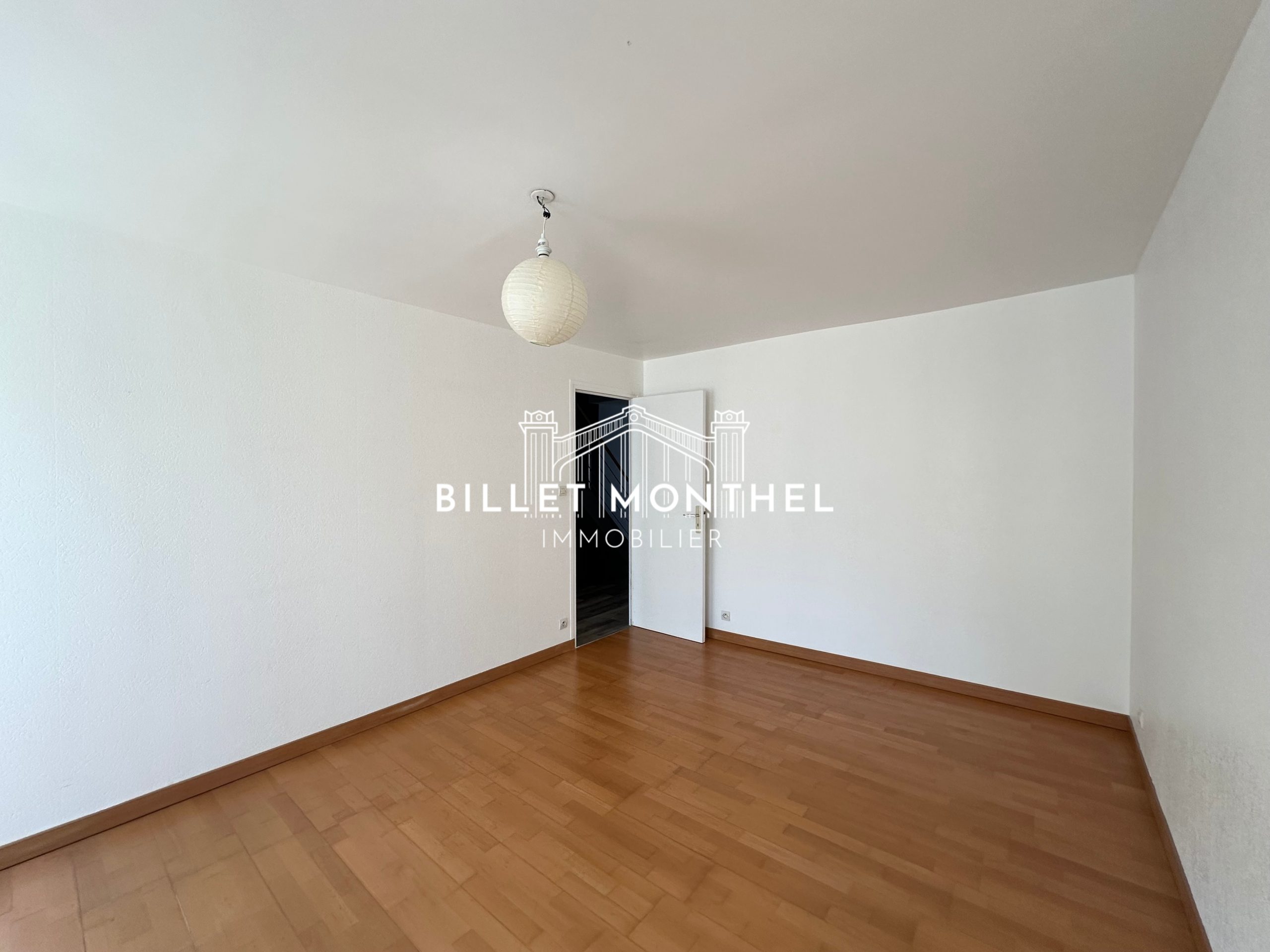 chambre1bis-appartement-centre-ville-cherbourg-immobilier-à-vendre