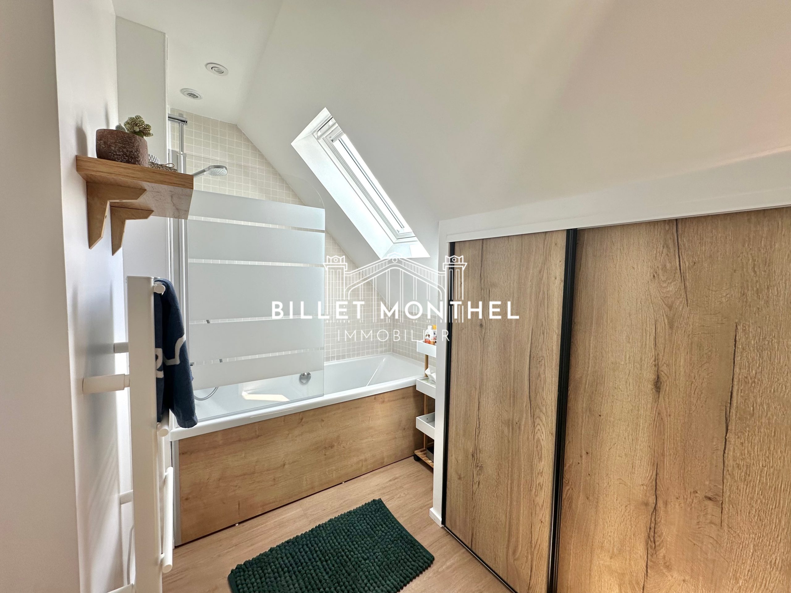 maison-octeville-salle-bains-premier-étage