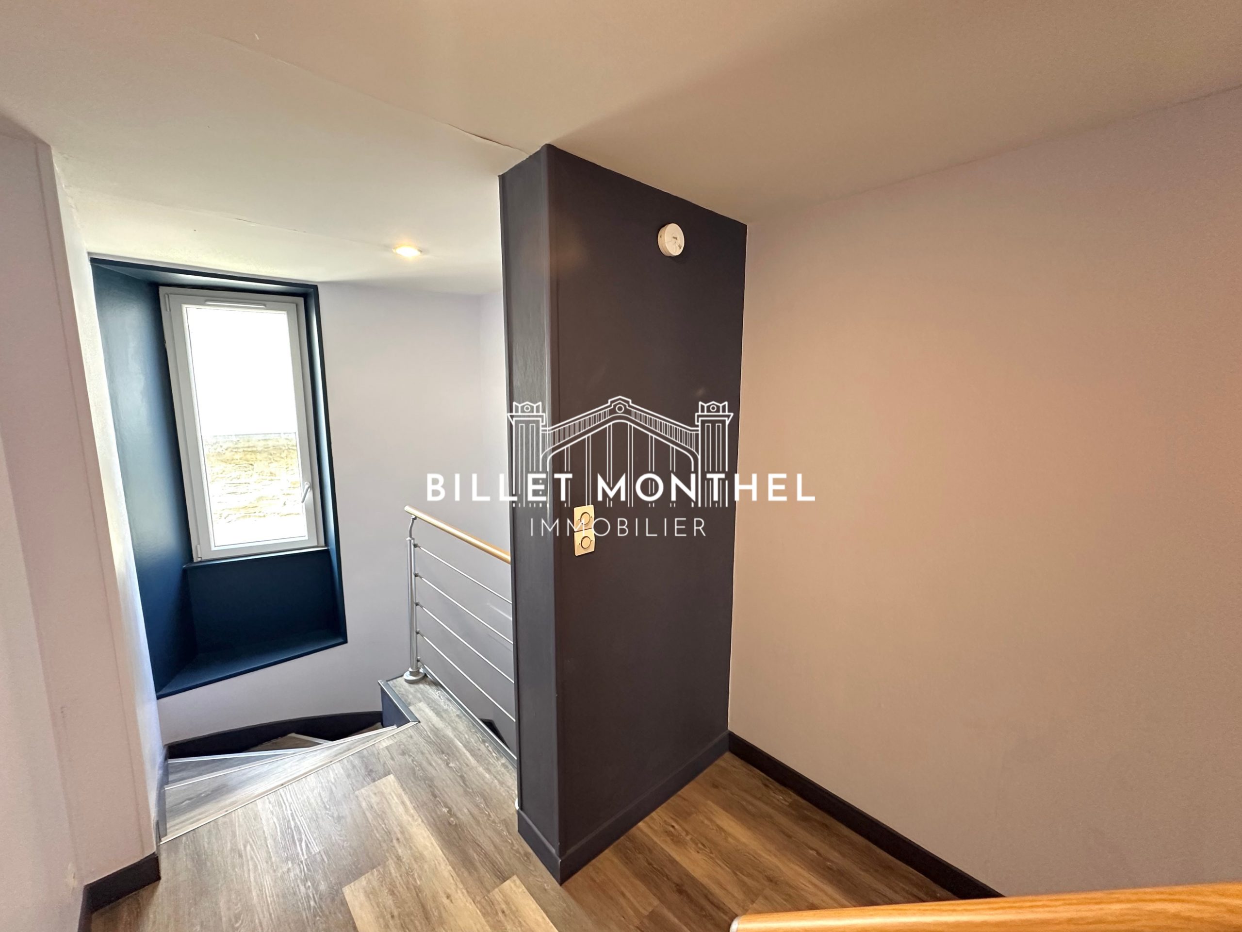 palier-appartement-centre-ville-cherbourg-immobilier-à-vendre