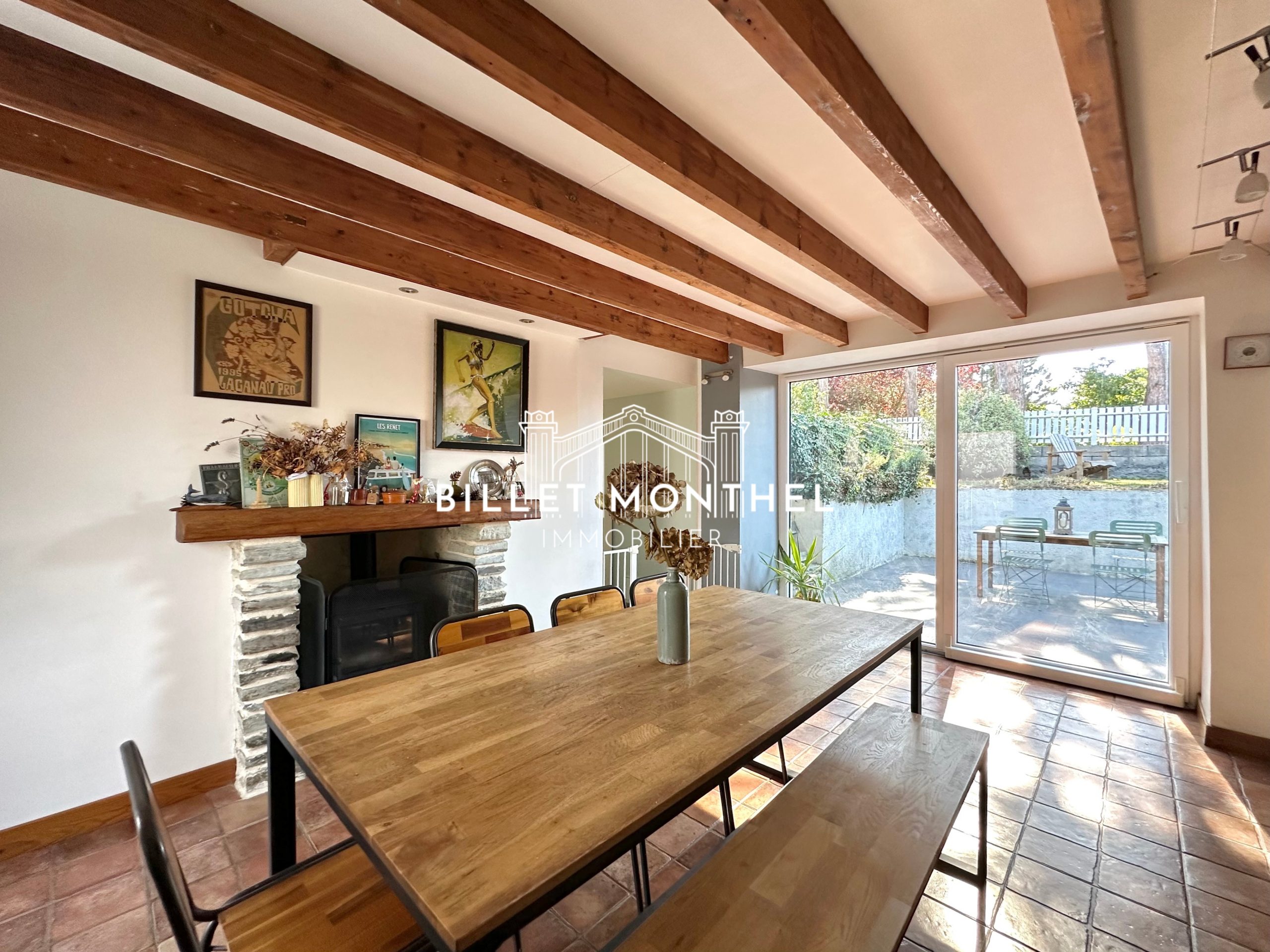 maison-longere-tourlaville-cherbourg-en-cotentin-salle-manger-insert-bois