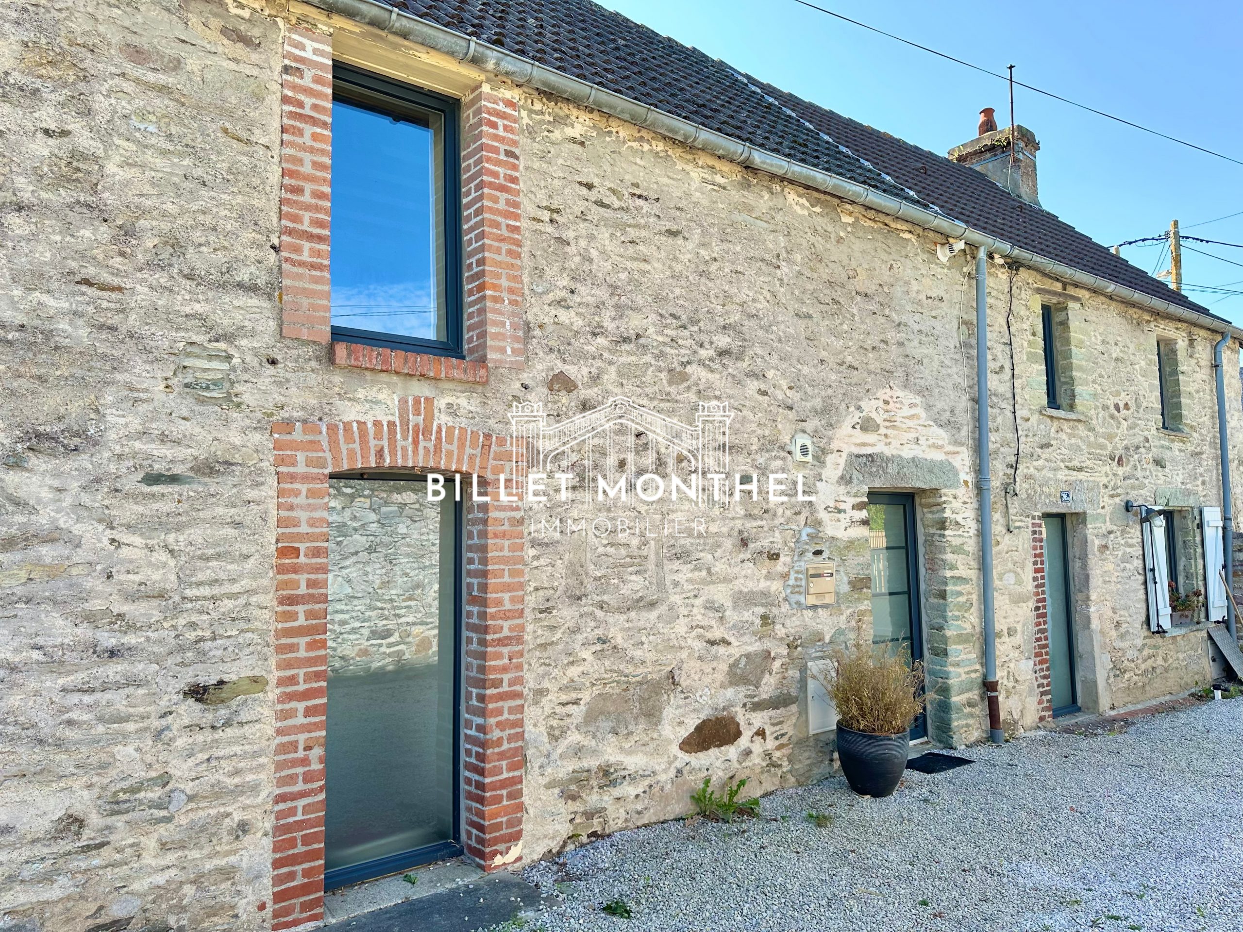 maison-longere-tourlaville-cherbourg-en-cotentin-vue-cour