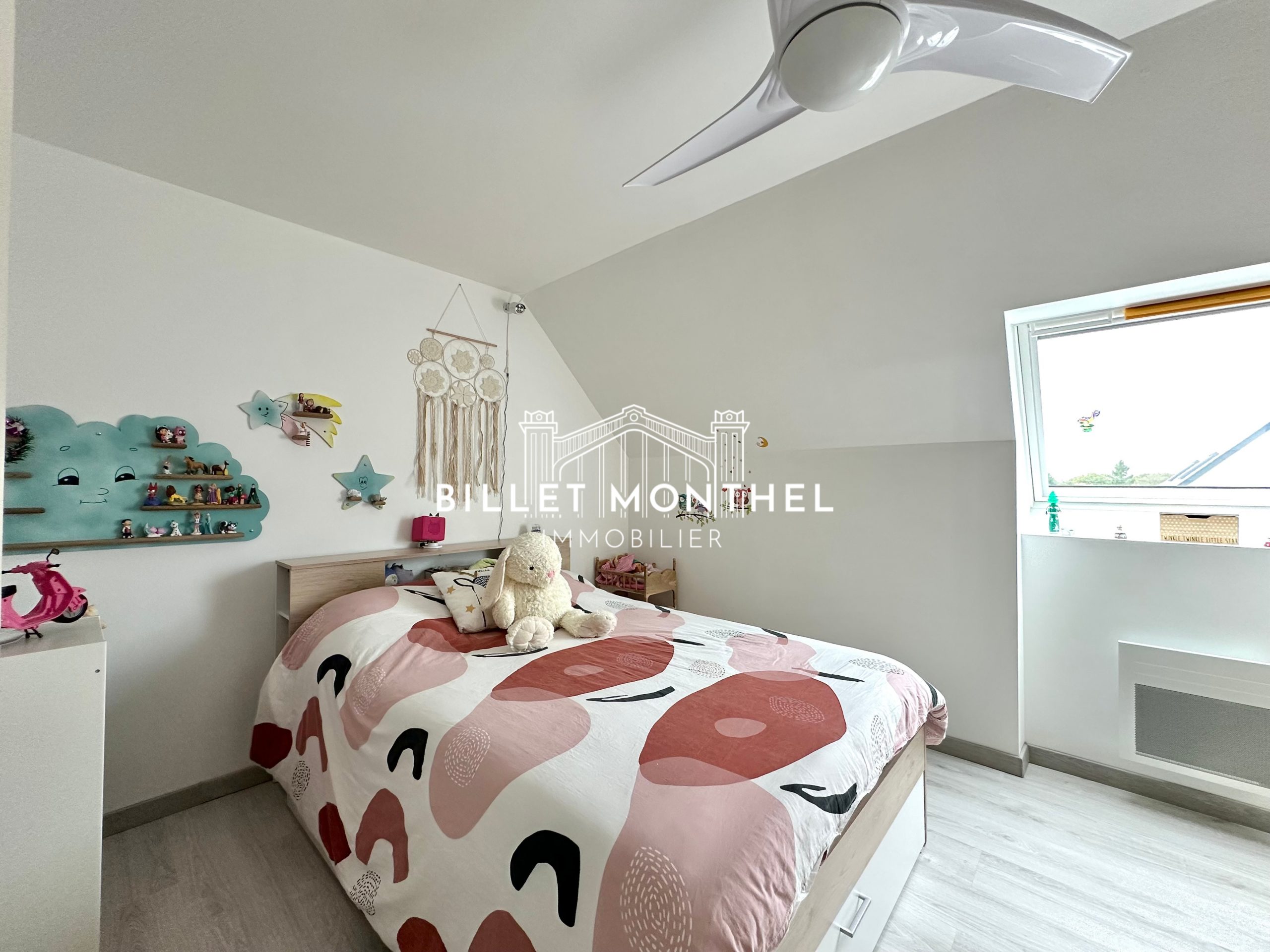 maison-acqueville-chambre-quatrième-autre-angle