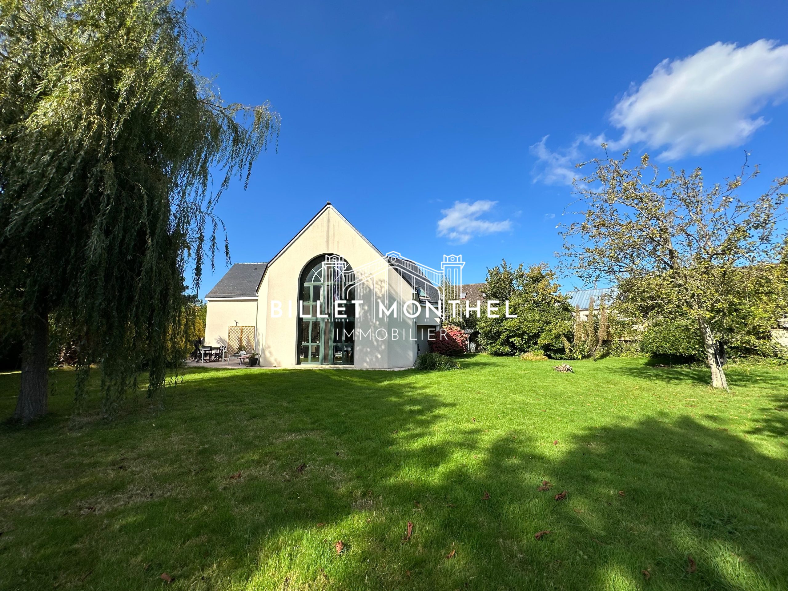 maison-cherbourg-tourlaville-centre-vue-extérieure-de-loin