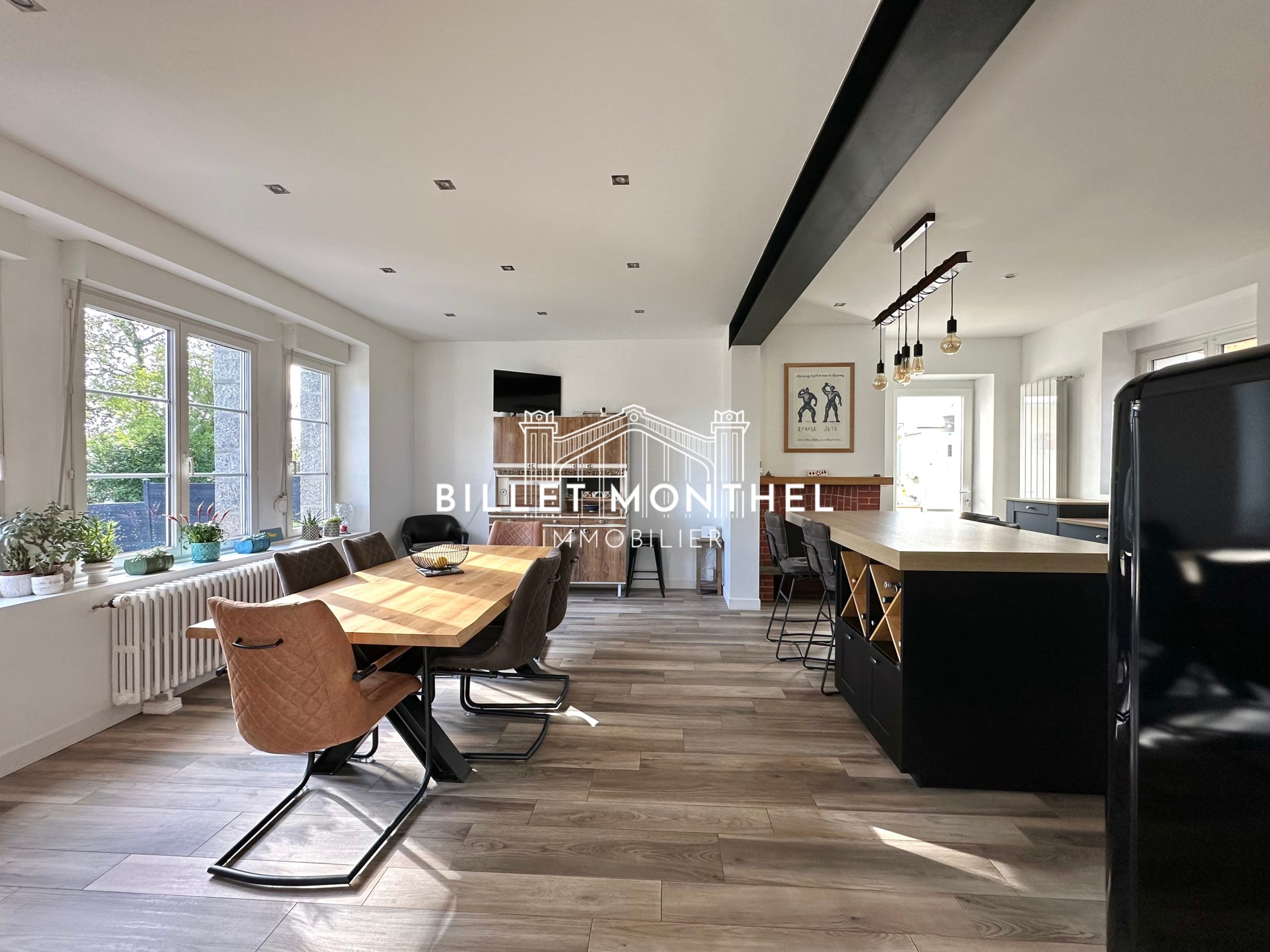 cuisine-amenagee-equipee-maison-elegante-octeville-cherbourg-en-cotentin