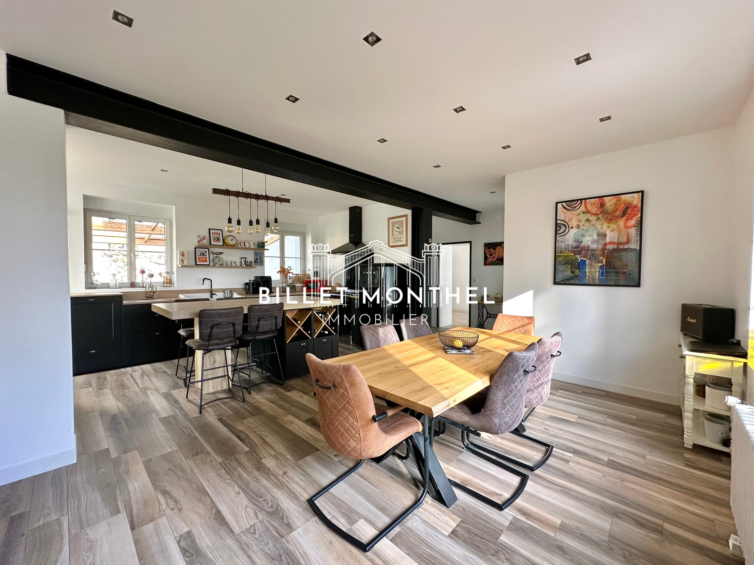 cuisine-amenagee-equipee-maison-elegante-octeville-cherbourg-en-cotentin-suite