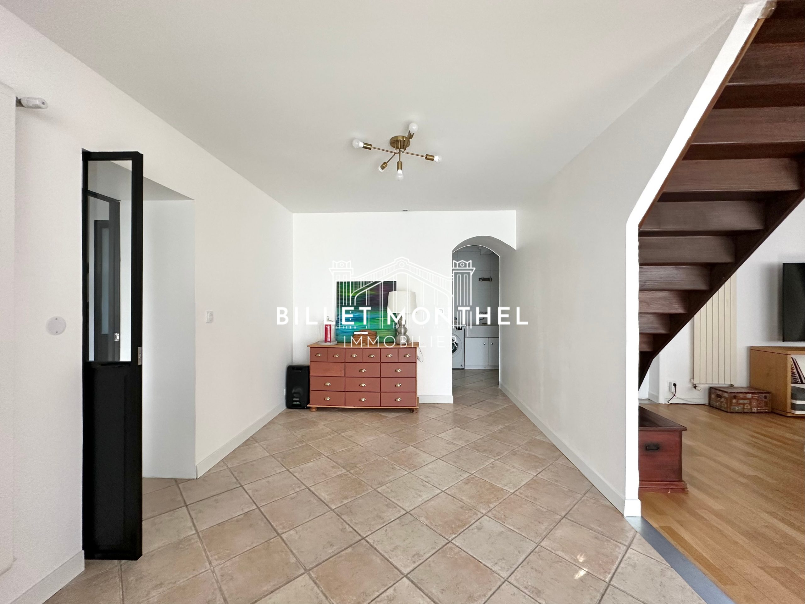 dégagement-vue-droite-maison-elegante-octeville-cherbourg-en-cotentin