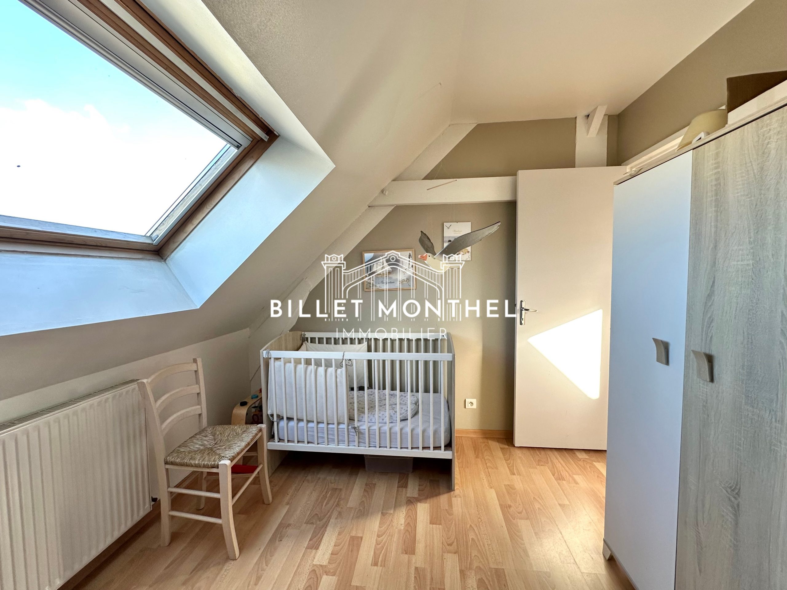maison-proche-centre-ville-naval-group-chambre-bébé-combles-autre-vue