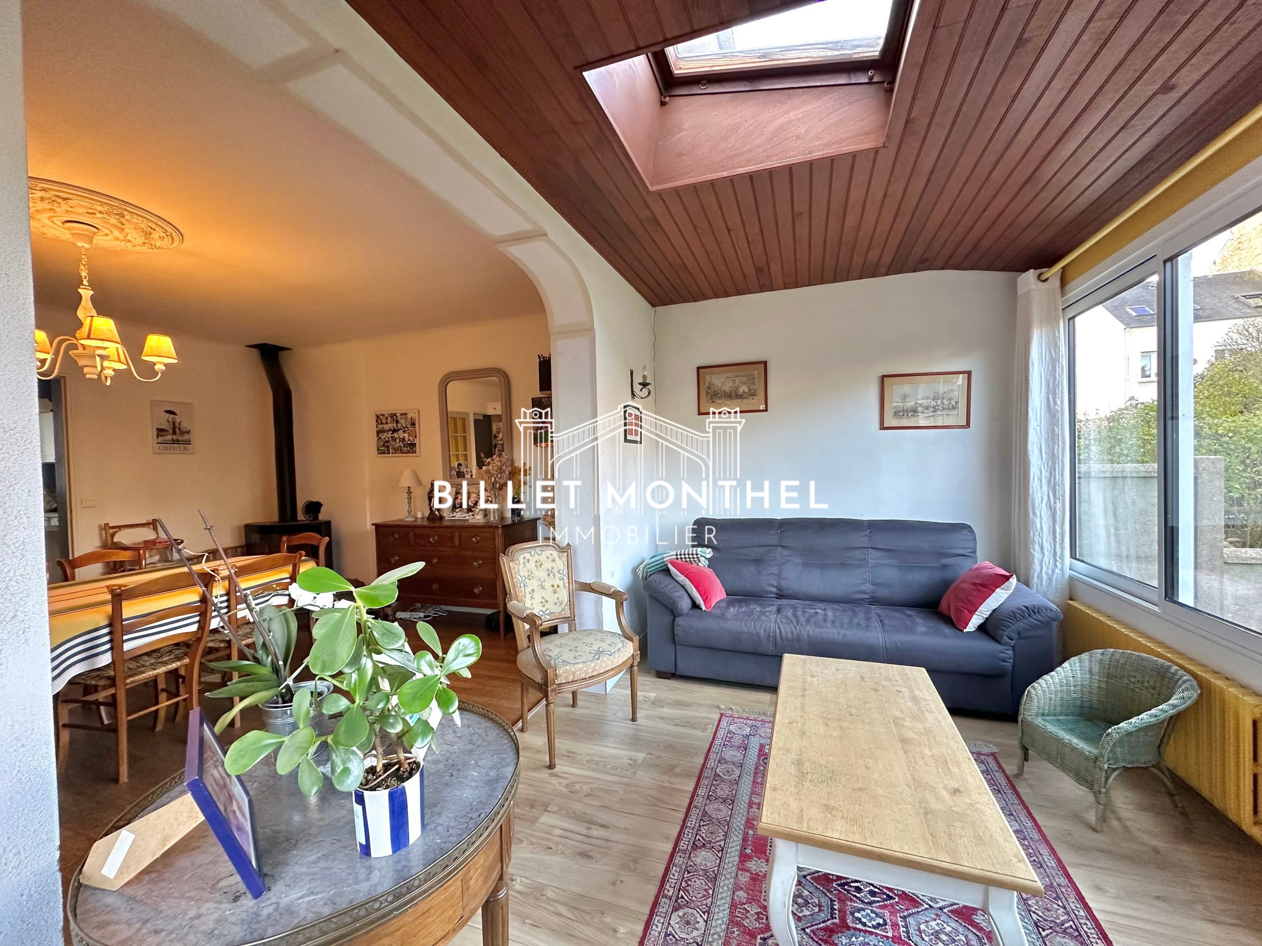 maison-proche-centre-ville-naval-group-salon-séjour